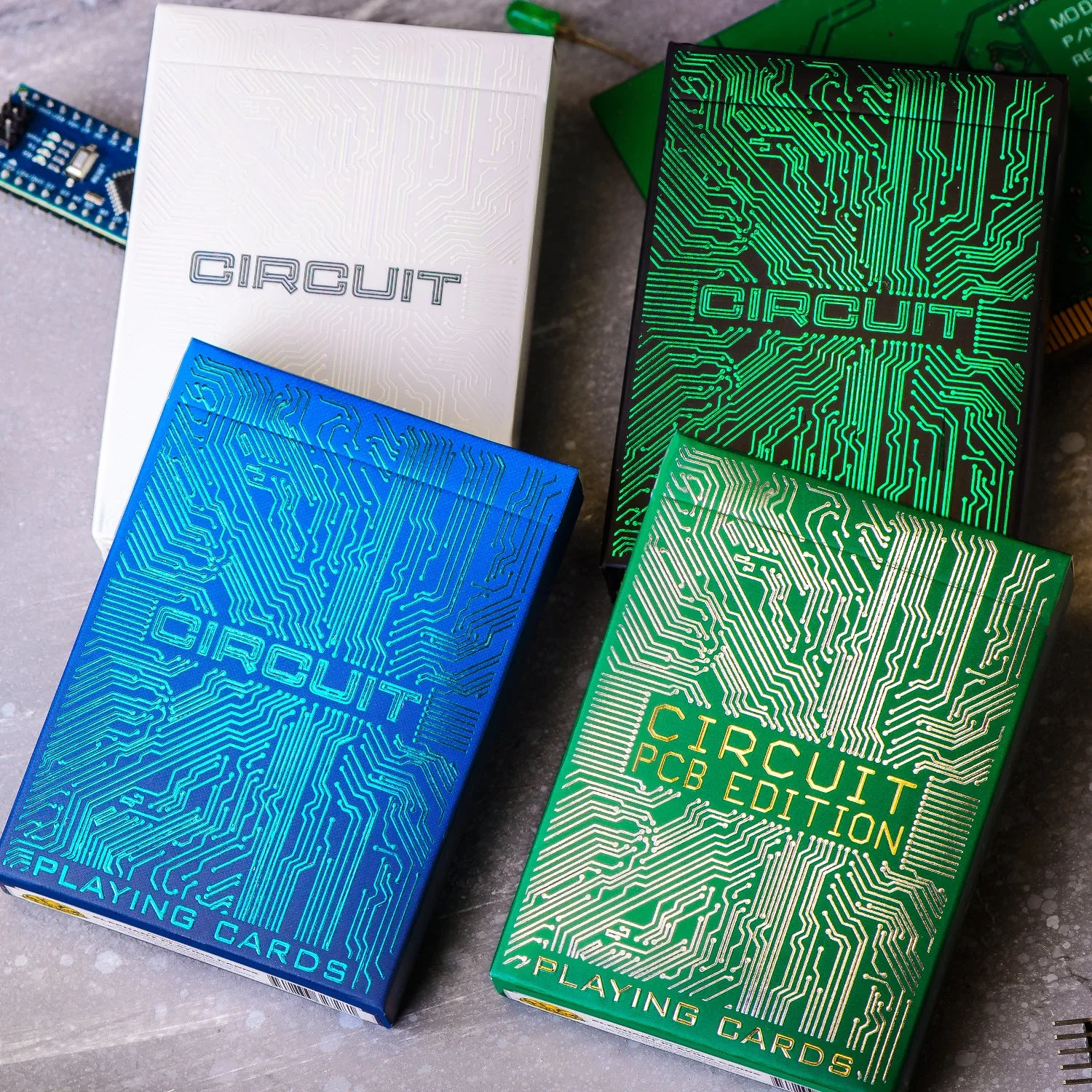 كيفية لعب ألعاب الورق باستخدام Circuit Deck