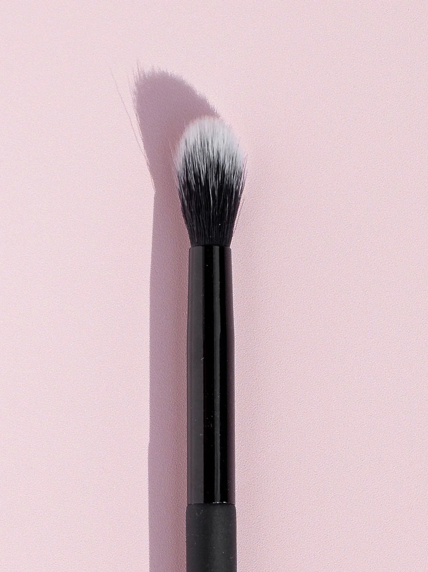 How to Use HUESTICK Legacy Kajal Eye Crayon for Smoky Eye Looks