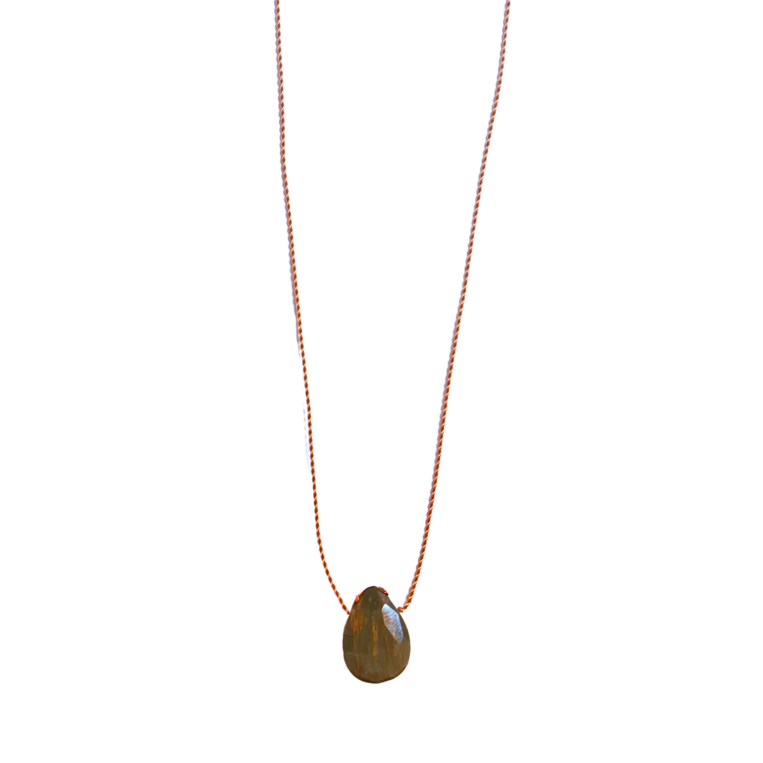 The History of Crystal Necklaces: From Ancient Amulets to Modern Trends