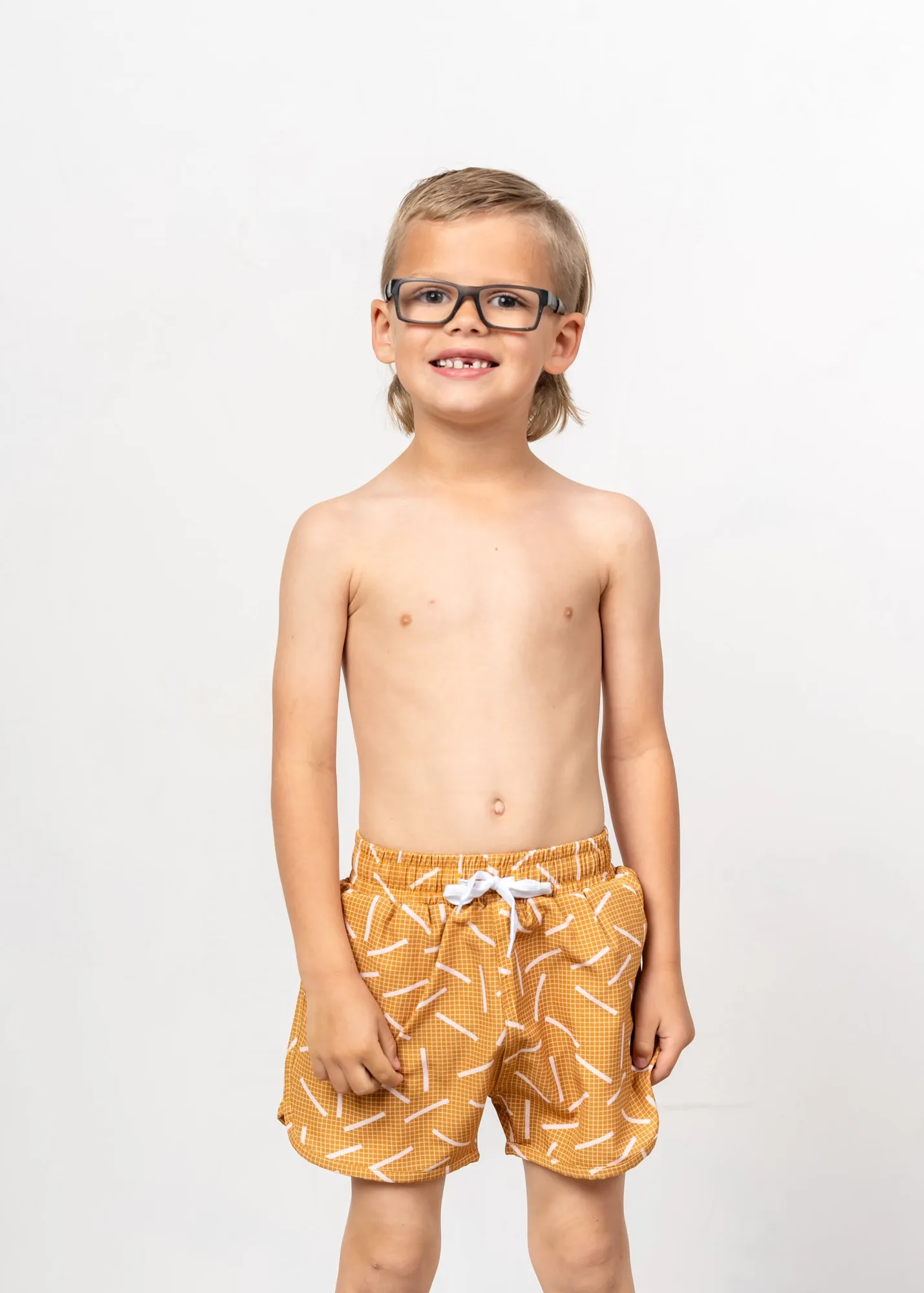 Mini Retro Shorties مقابل السراويل عالية الخصر للأطفال الصغار
