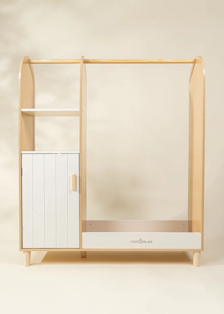 Hoe een houten kinderkleerkast te stylen