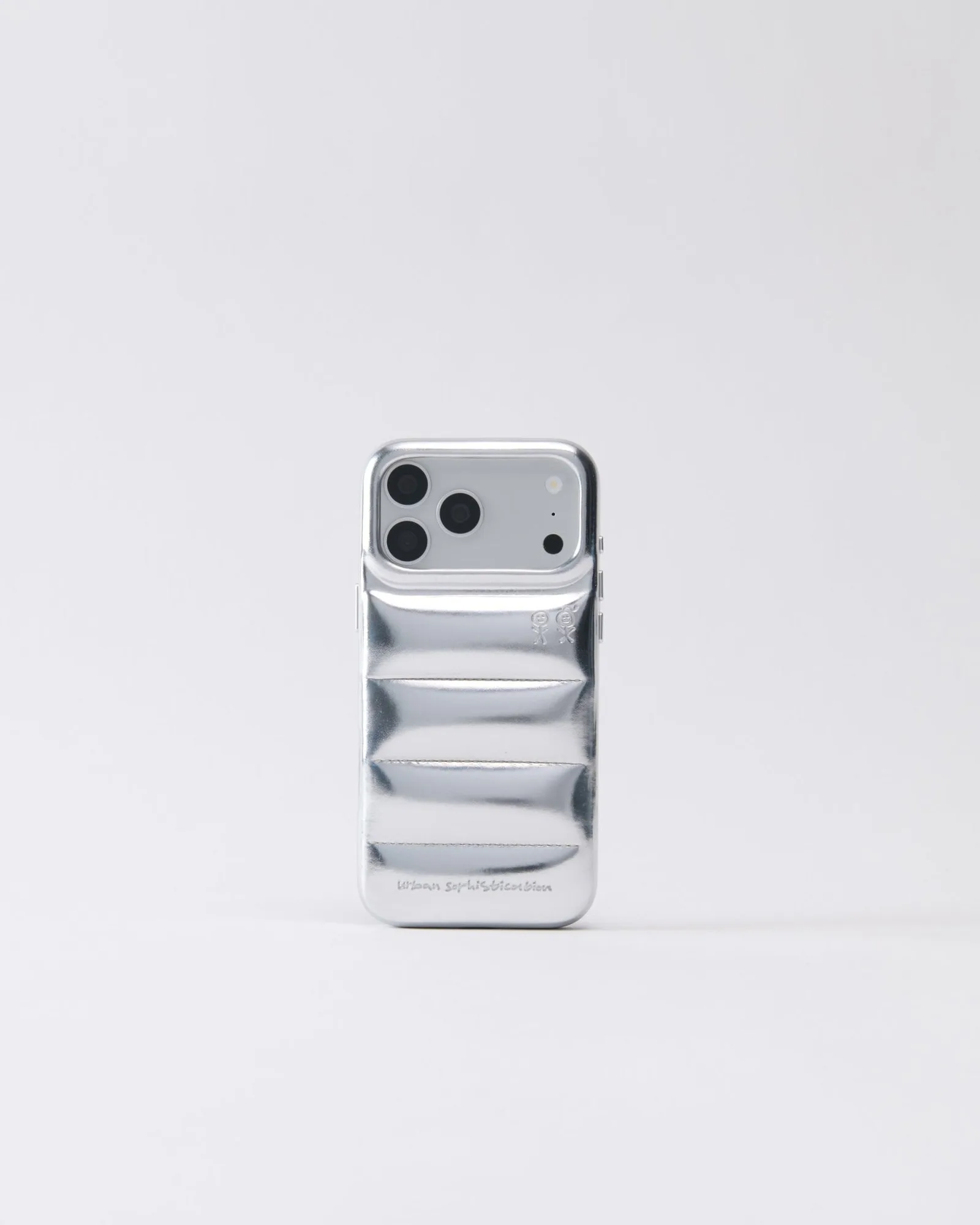 Puffer Case Mirror vs Apple: Který iPhone obal vám pasuje