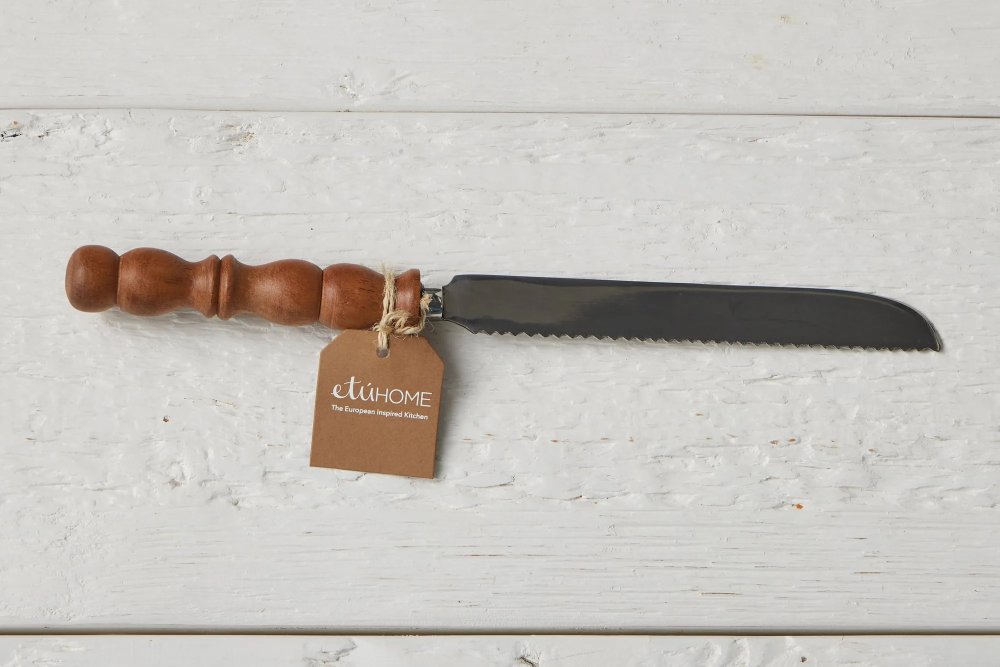 How to Use a Serrated Bread Knife for Perfect Slices