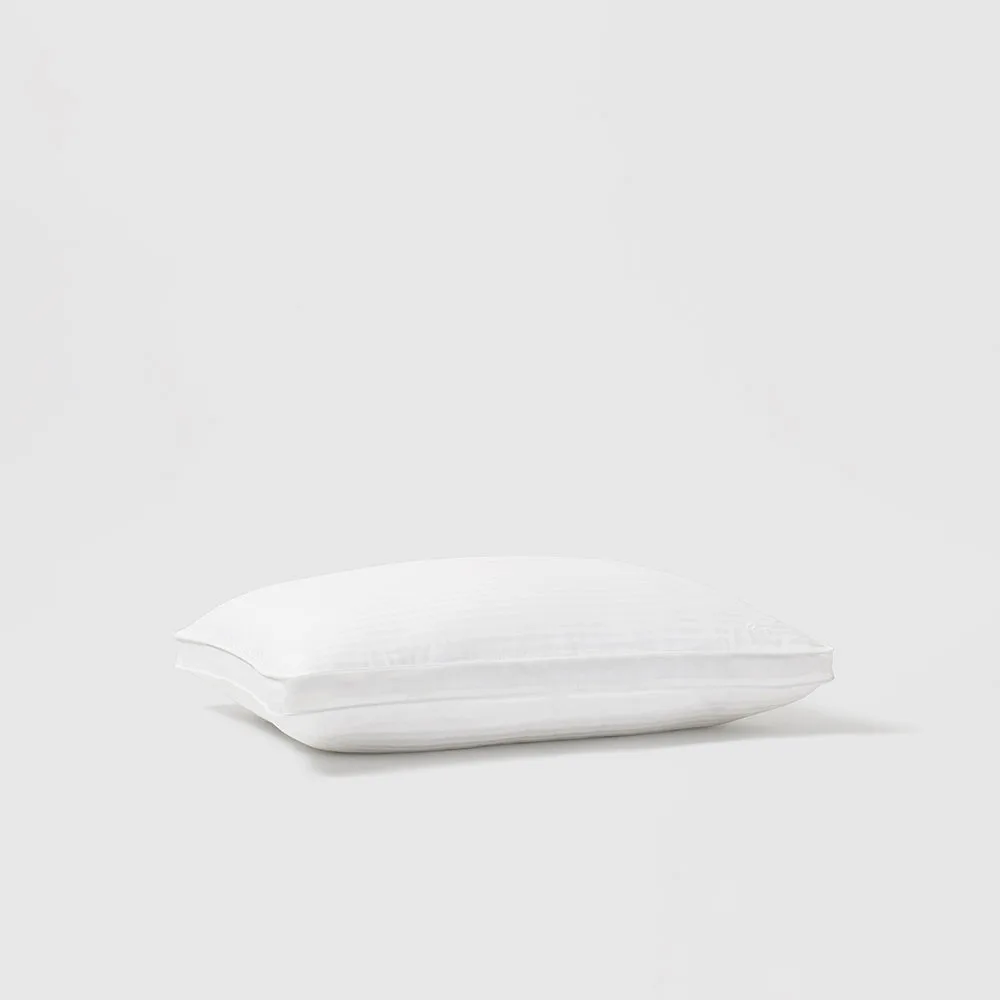 Down Pillow vs Down Alternative: Which Is Right for You?