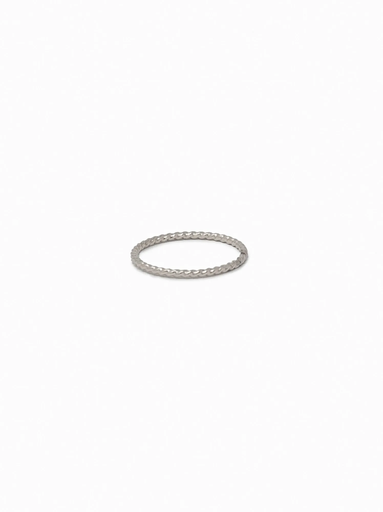 Sabina Two-Tone Braided X Ring Review: Is It Worth the Hype?