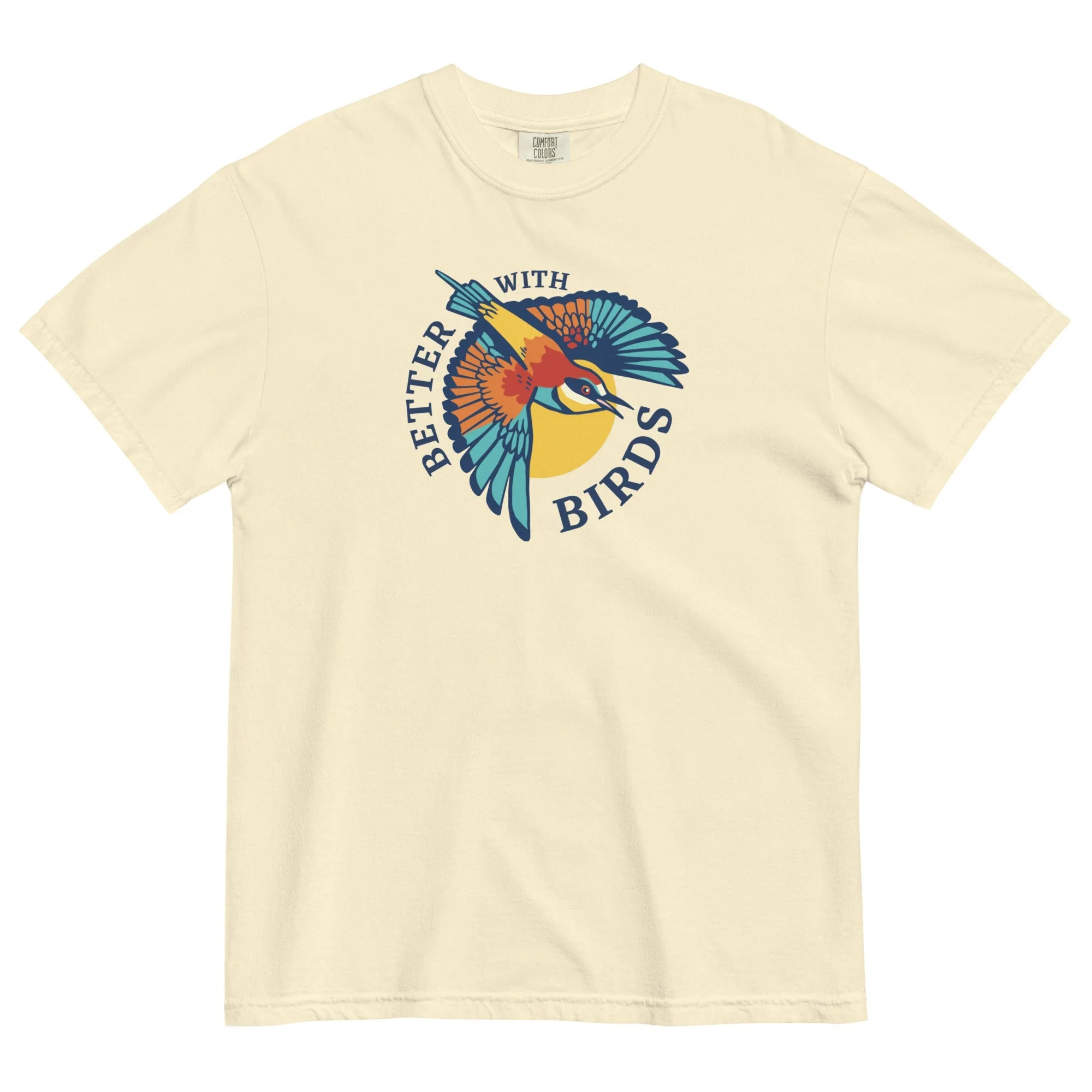 Cómo combinar una camiseta de pájaros para un look casual