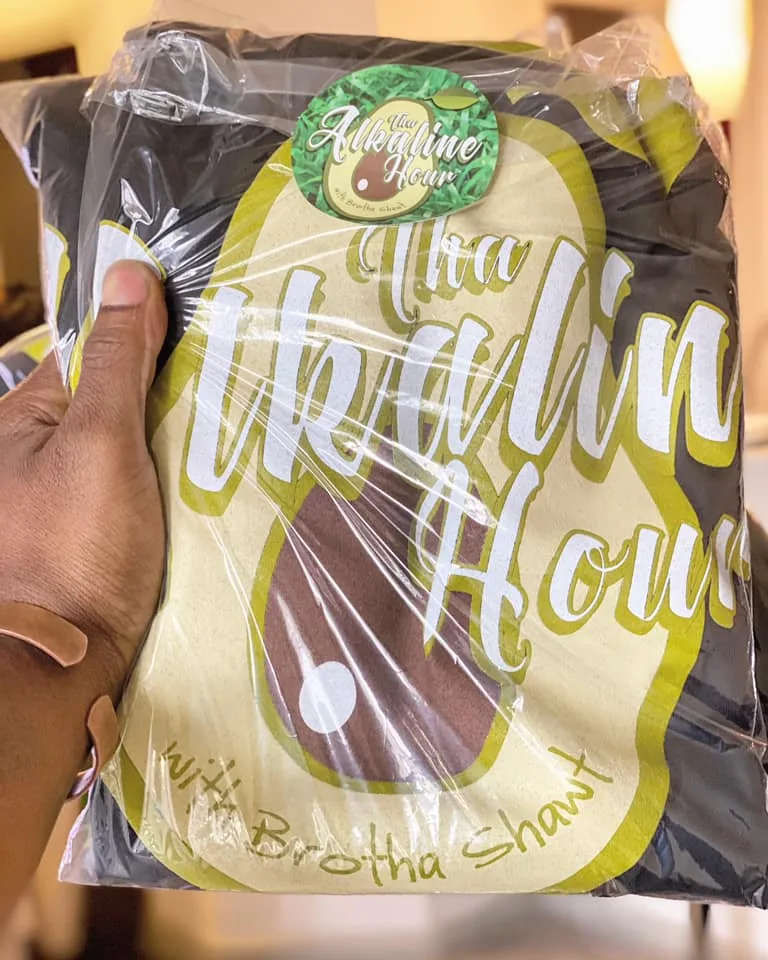 Tha Alkaline Hourシャツ：サイズとお手入れ方法