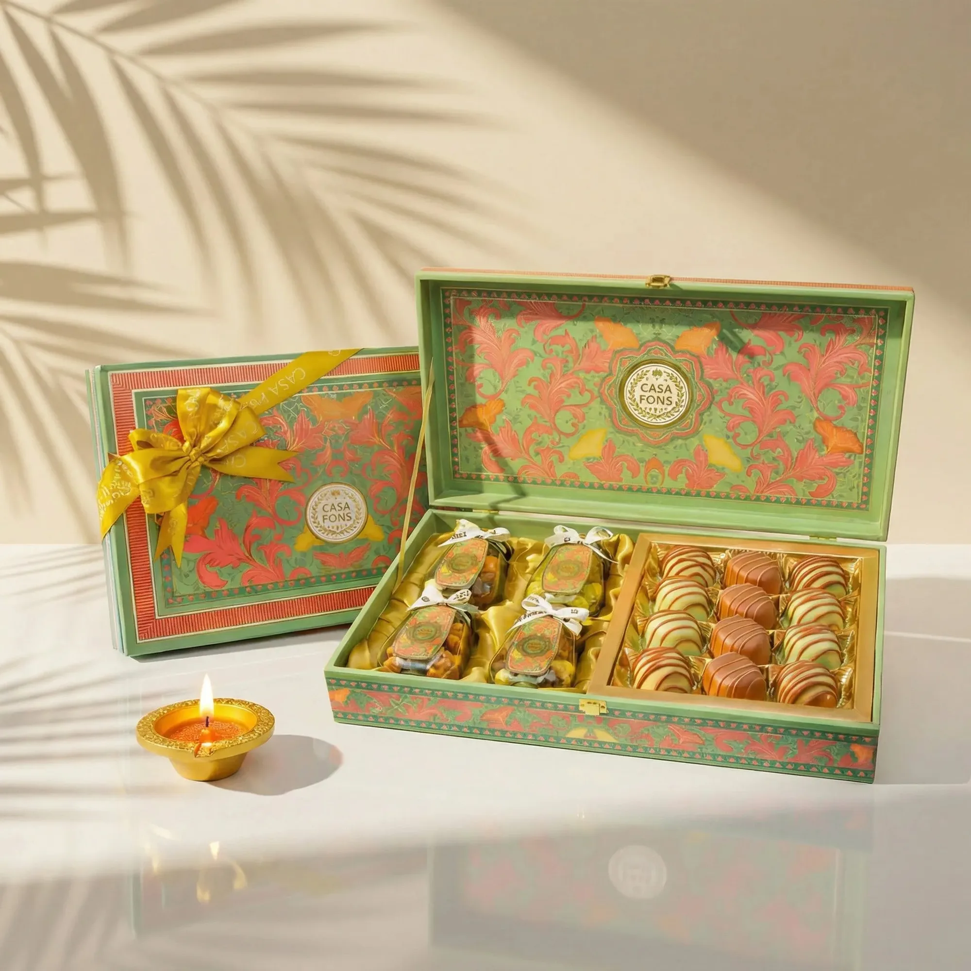 Grande Scatola Rettangolare Royal Flower: Idee Regalo di Lusso all'Interno