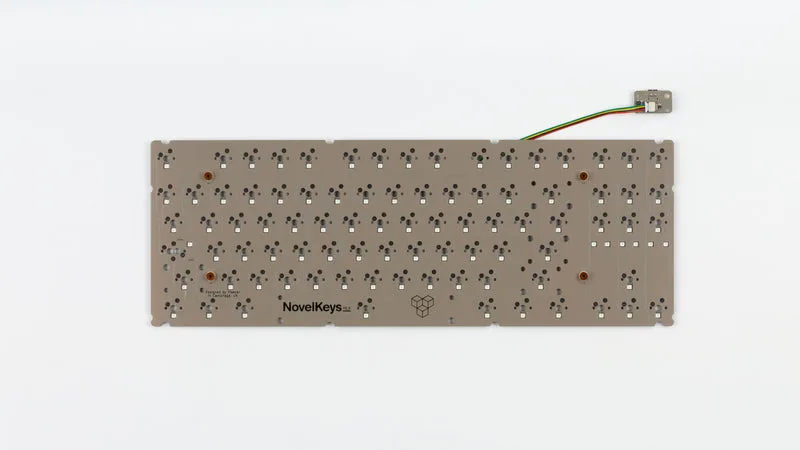 How to Choose the Right Deskpad Material for Your Setup
