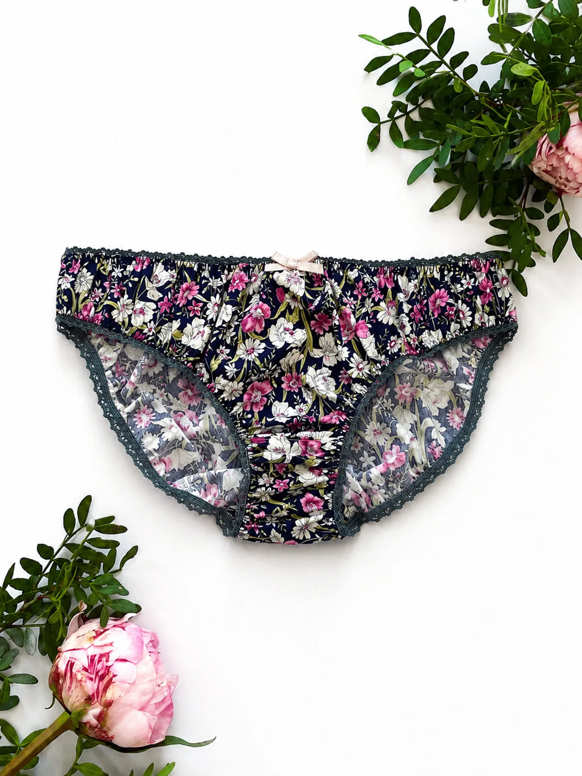 Country Garden Cotton Knicker - Navy