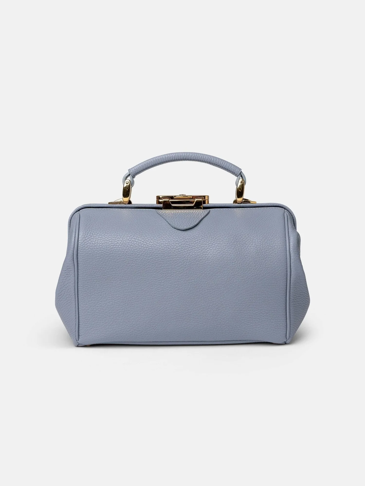 Protéger les sacs en cuir de la pluie et des taches : guide pratique