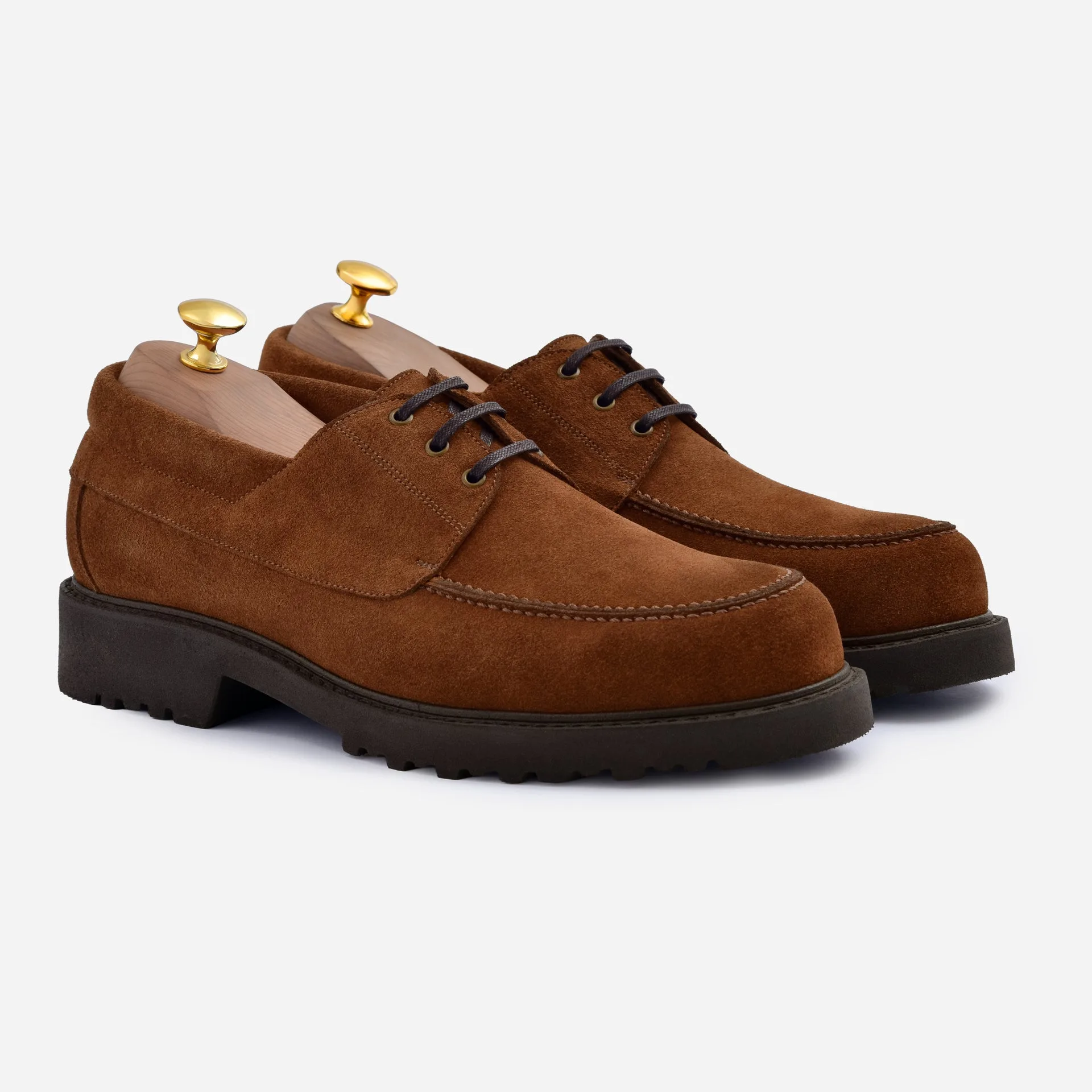 Suede Derby vs. Belgian Loafer: ¿Qué zapato casual gana?