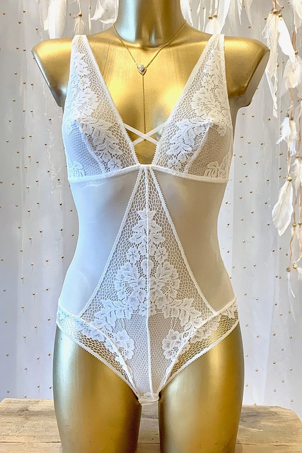 ملابس داخلية Eve White Bodysuit