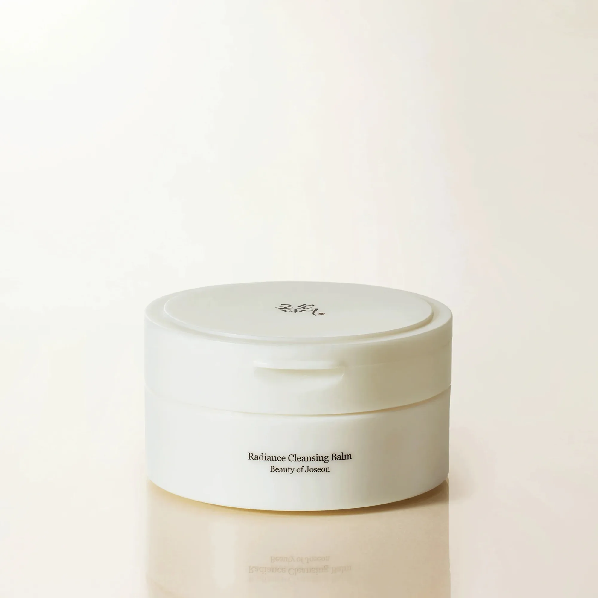 Gua Sha Goes Mainstream: The Growing Popularity of Porcelain Tools