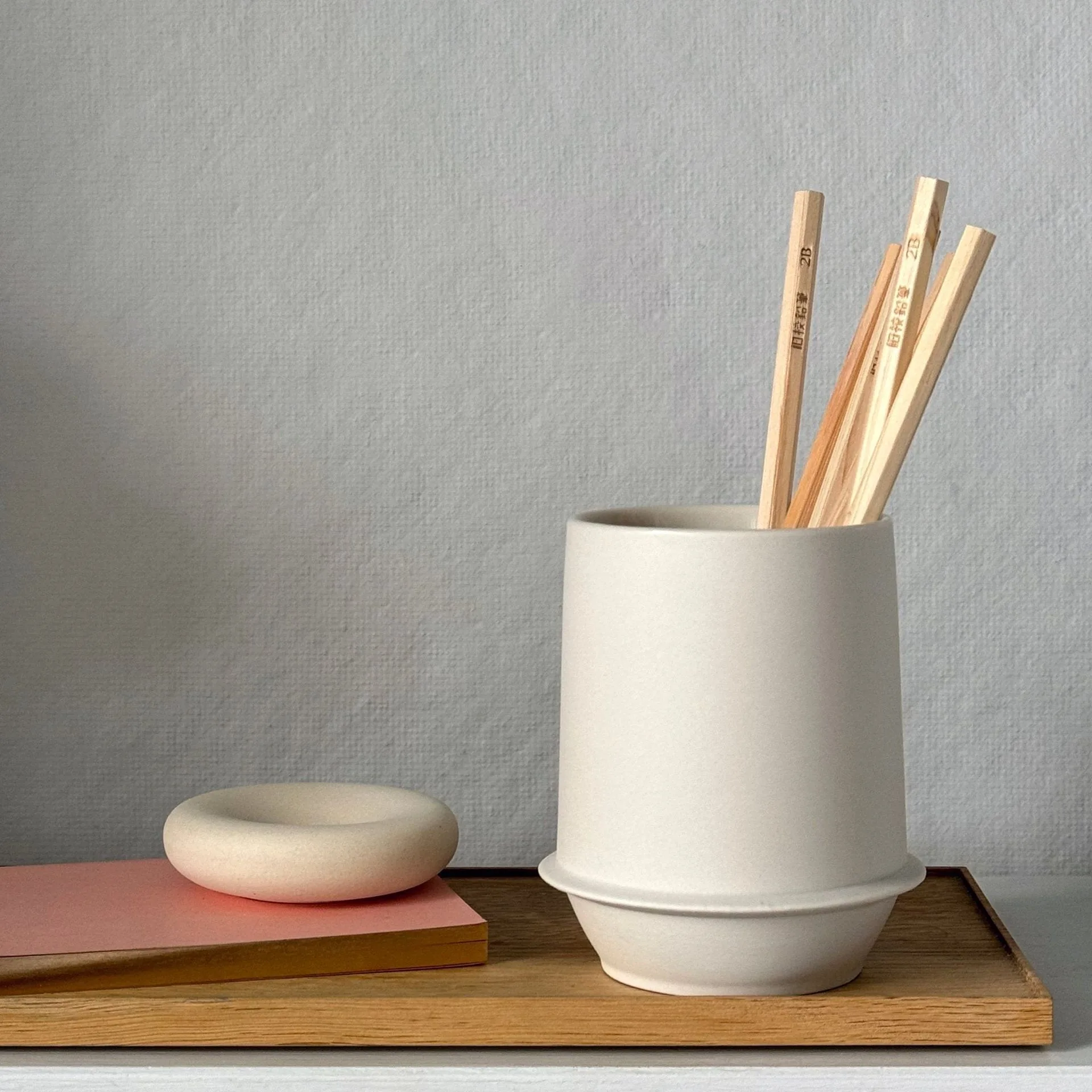 How to Integrate a Scissors Stand into Your Desk Setup for a Cleaner, More Efficient Workspace