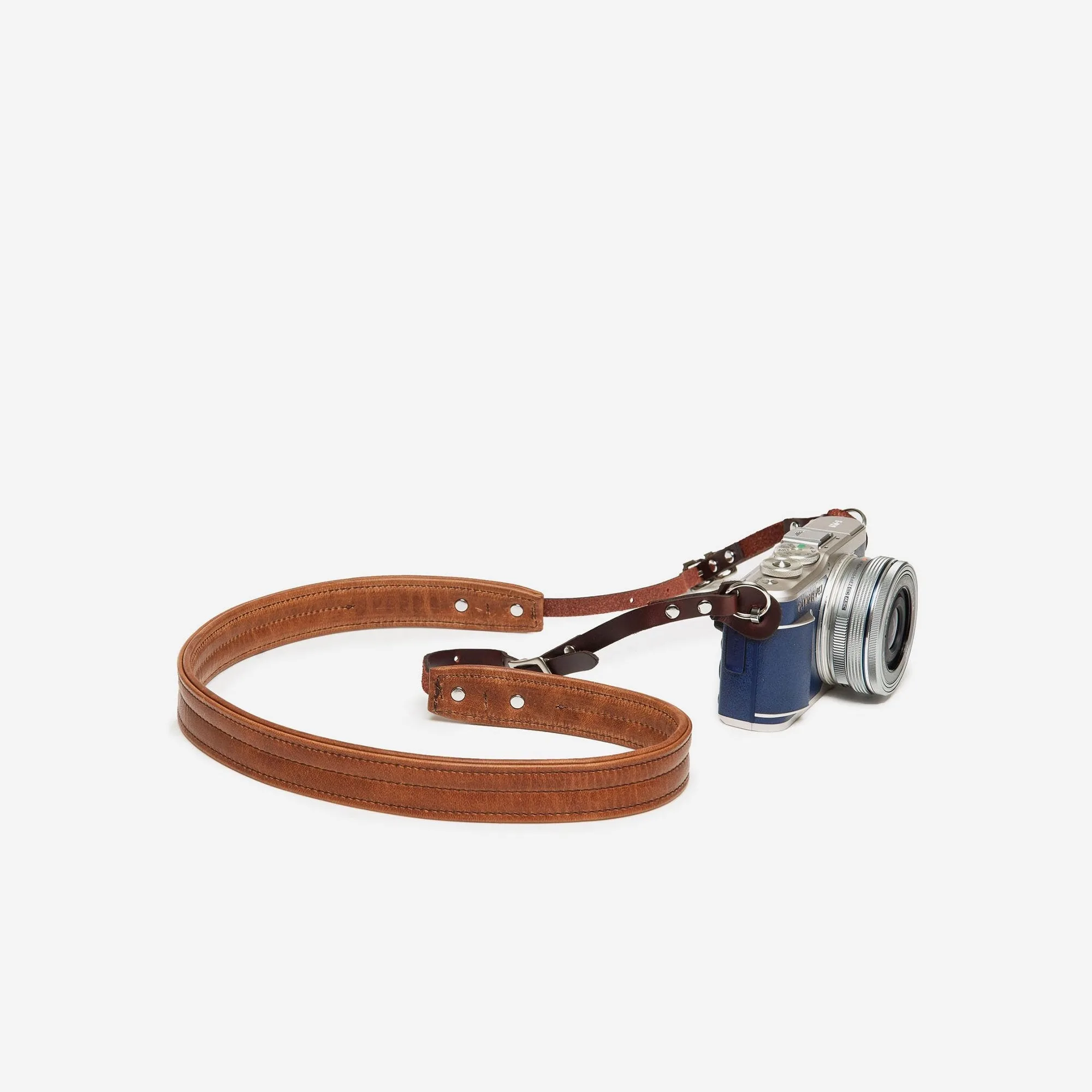 Why Does My Leather Camera Strap Squeak? Causes and Fixes
