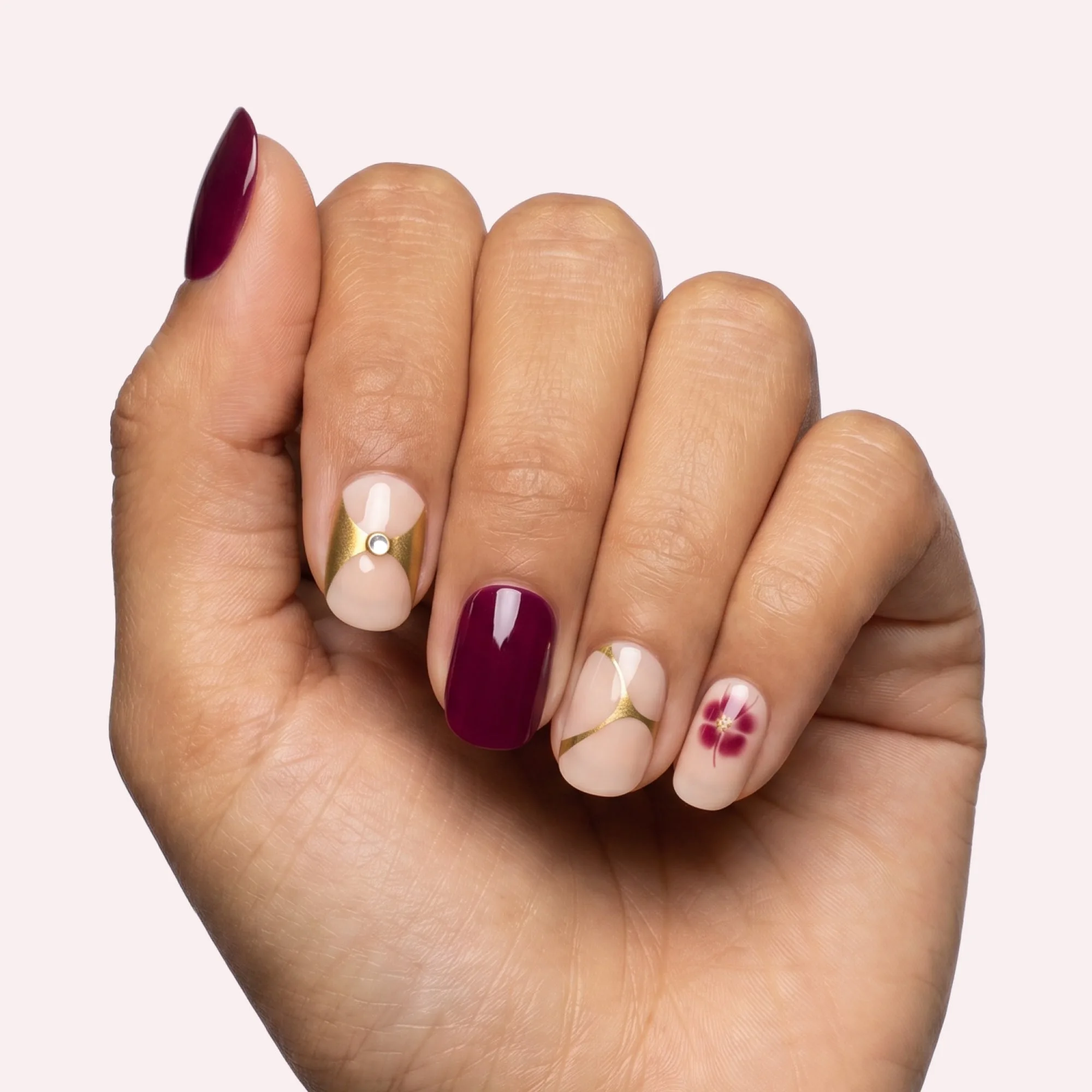 The Ultimate Gloss Palette Guide: How to Build Your Custom Nail Color Collection