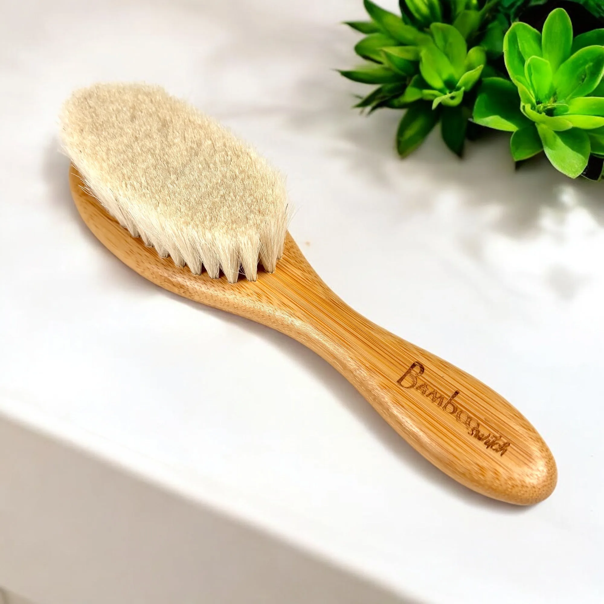 How to Choose a Baby Hair Brush for Sensitive Scalps