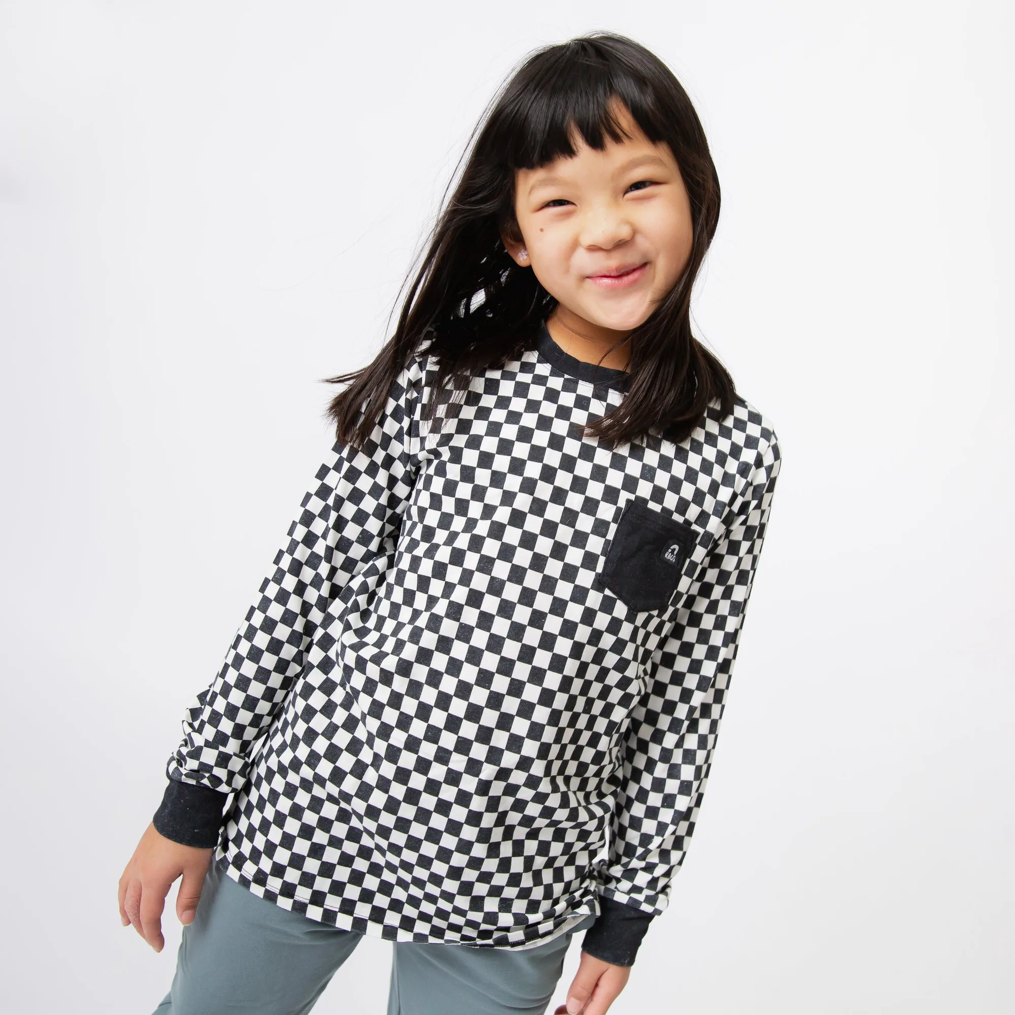 Guía de tallas para camisetas infantiles: Manga larga a cuadros blanco y negro