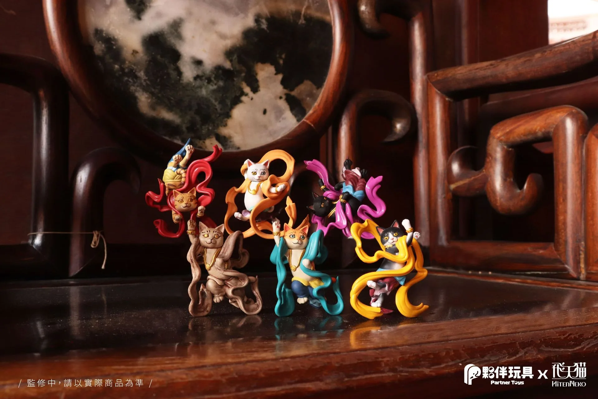 QMSV Mini Hi-ν Gundam vs. Other Gundam Blind Boxes: A Collector's Comparison