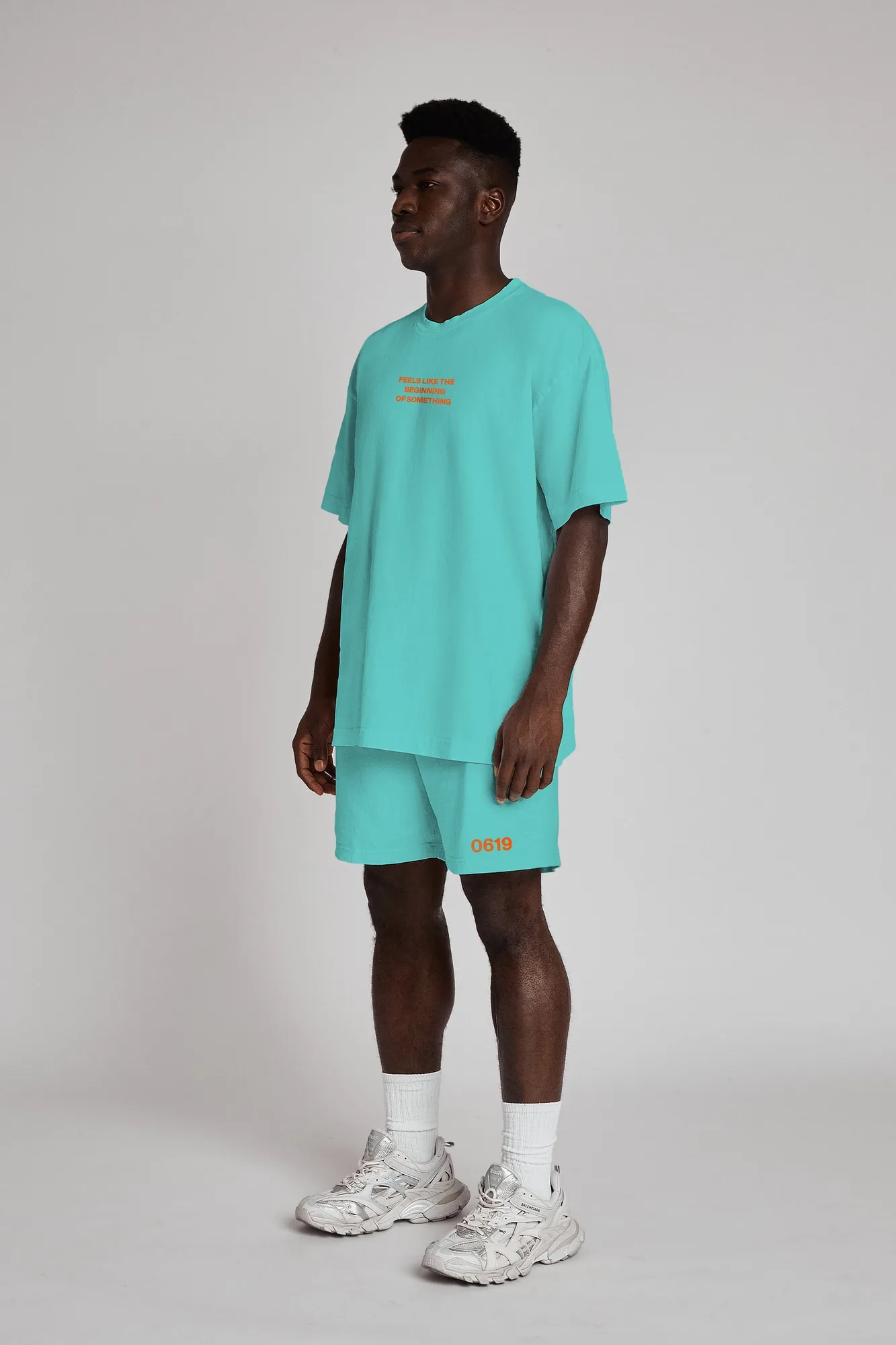 Bigger Love Two-Sided T-Shirt: Teal vs. Schwarz im Vergleich