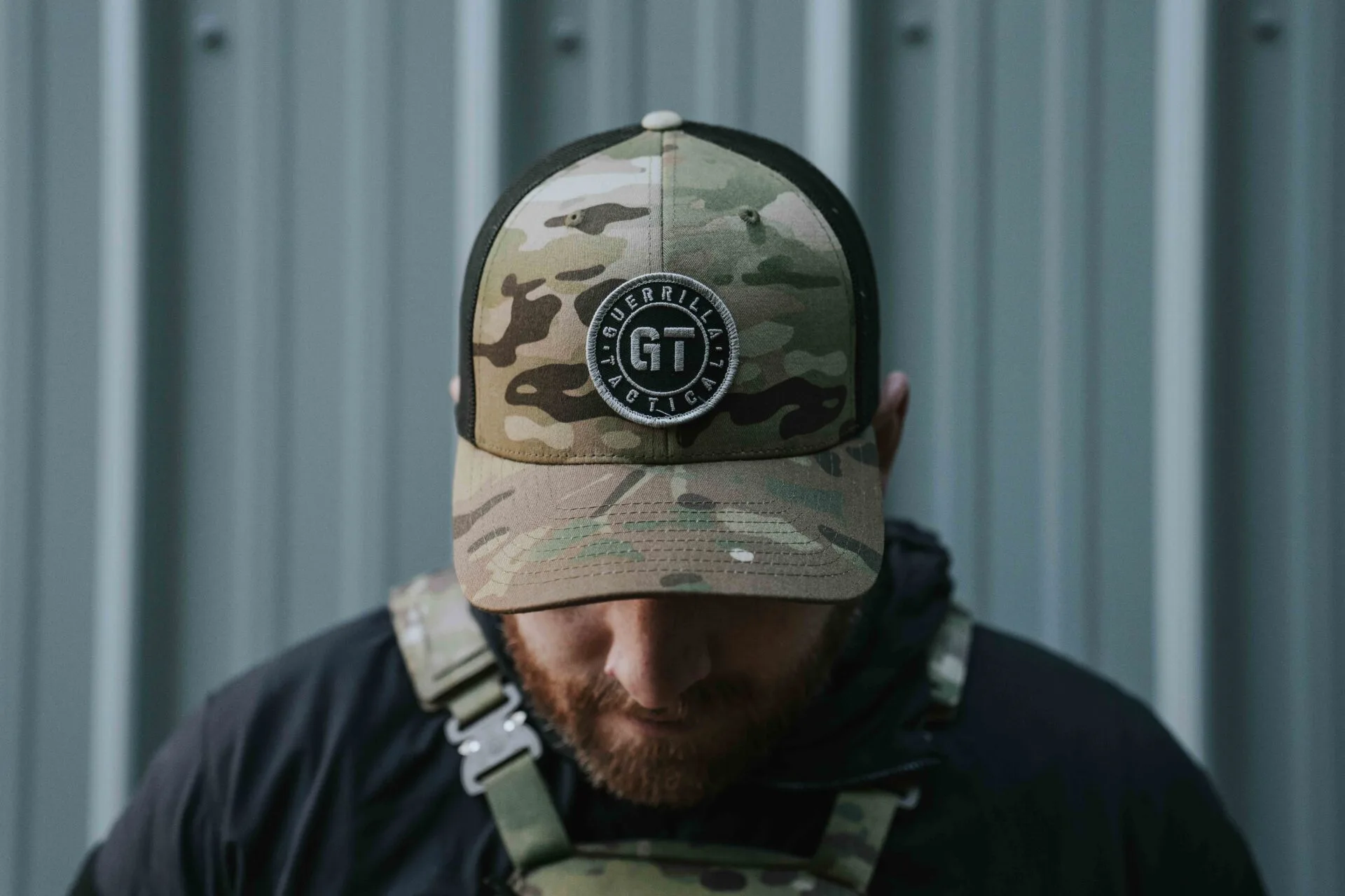 Poradnik zakupu czapek taktycznych: siatka z tyłu vs Mossy Oak