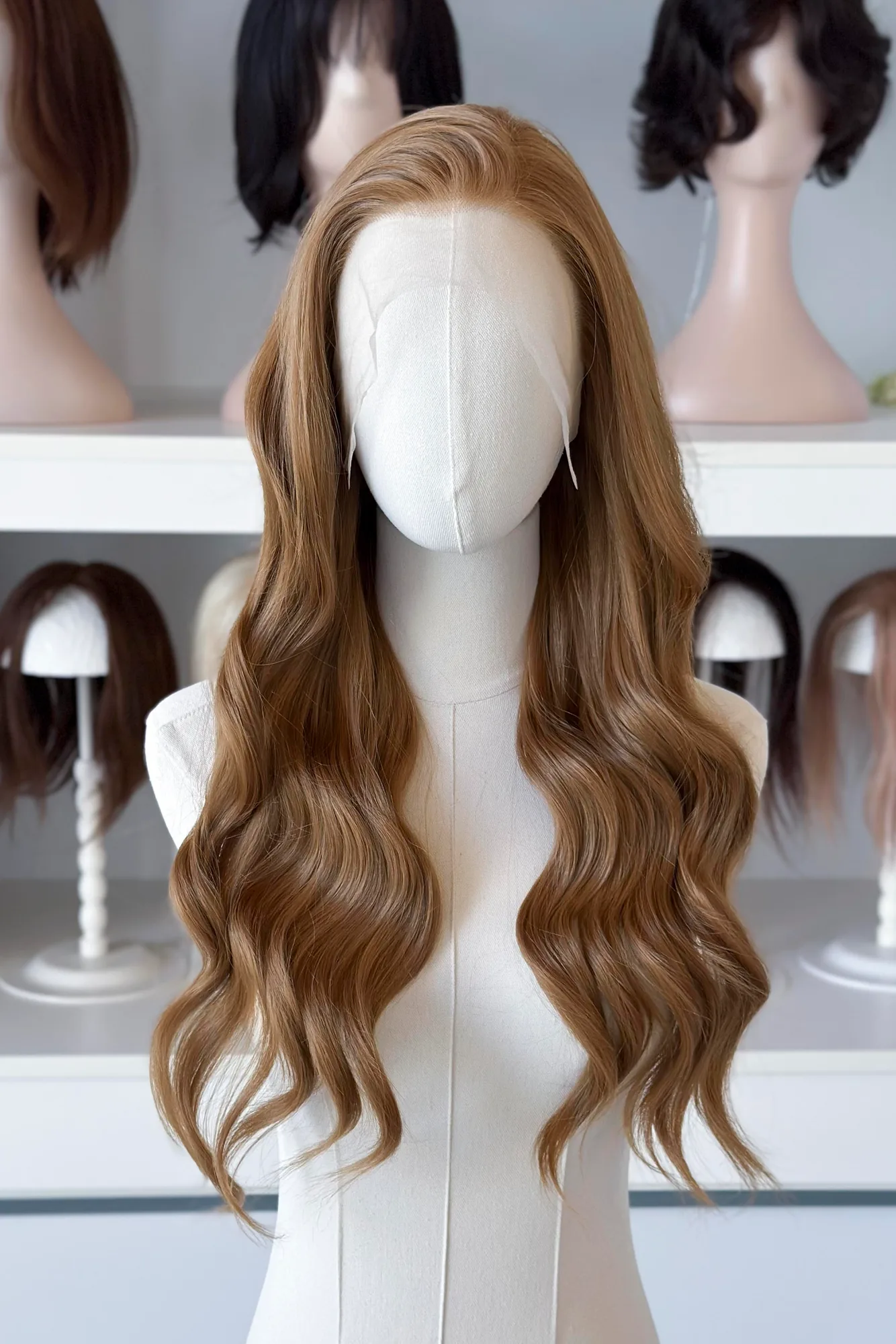 Perruque lace front longue ondulée cuivrée blonde Summer