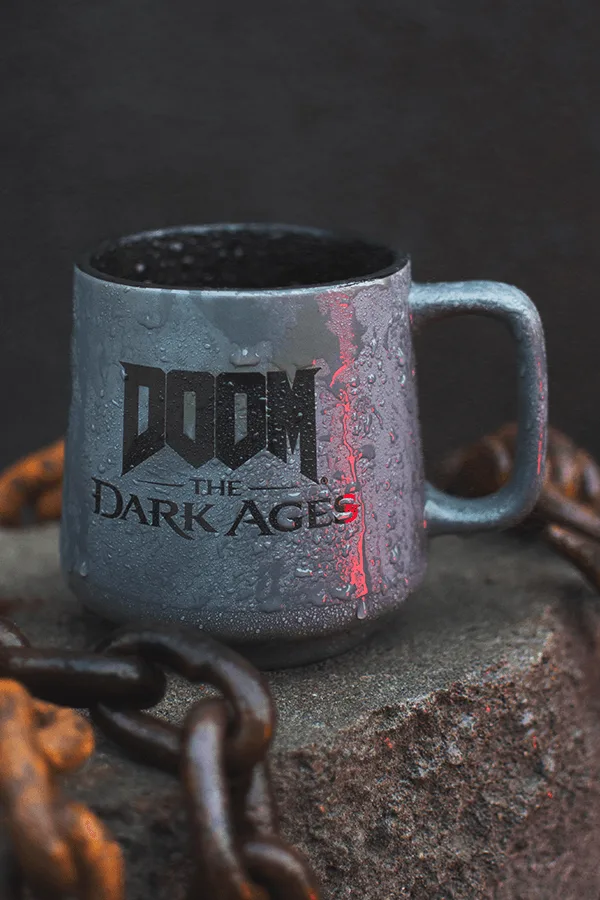 Taza de DOOM Dark Ages vs. taza esmaltada de Fallout: ¿cuál tiene más capacidad?