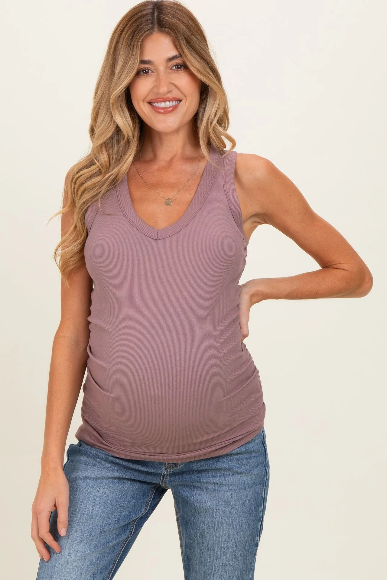How to Choose Maternity Activewear for Low-Impact Exercise: Yoga, Walking, and Stretching