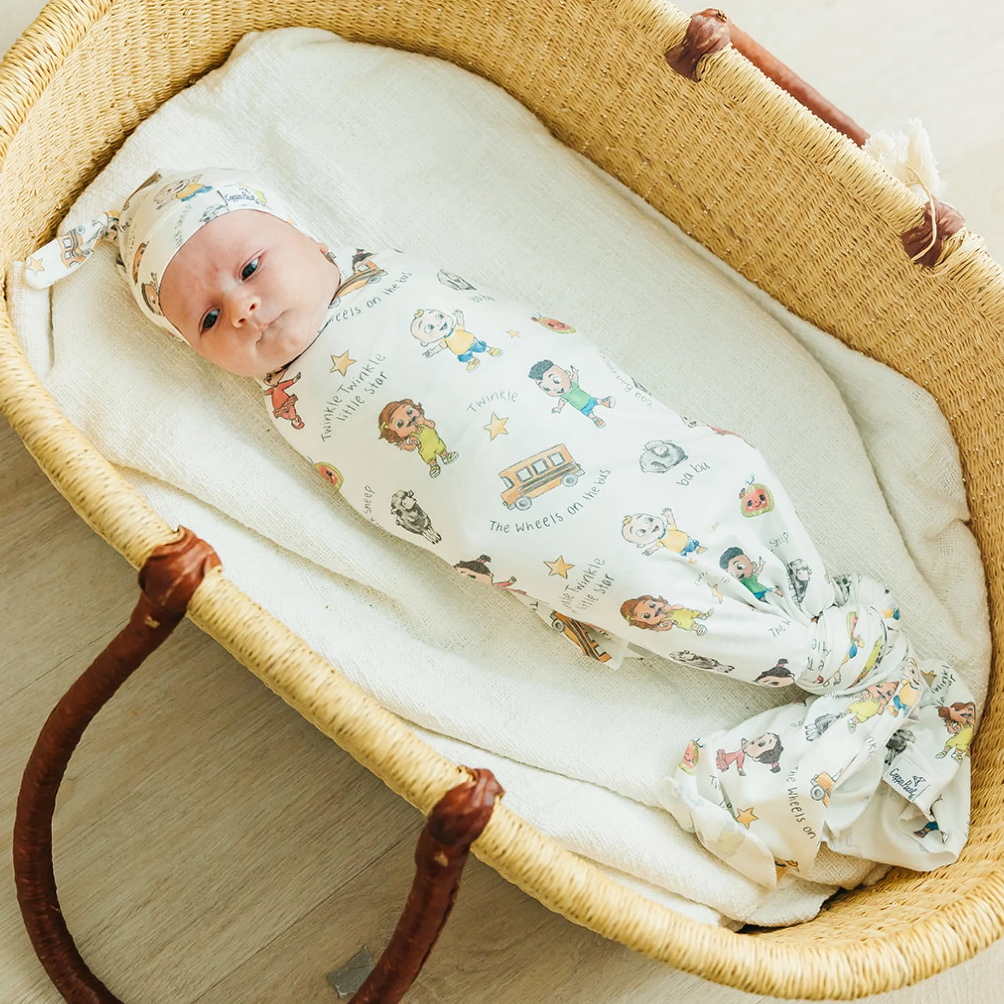 How to Use a DIY Handprint and Footprint Kit with Baby