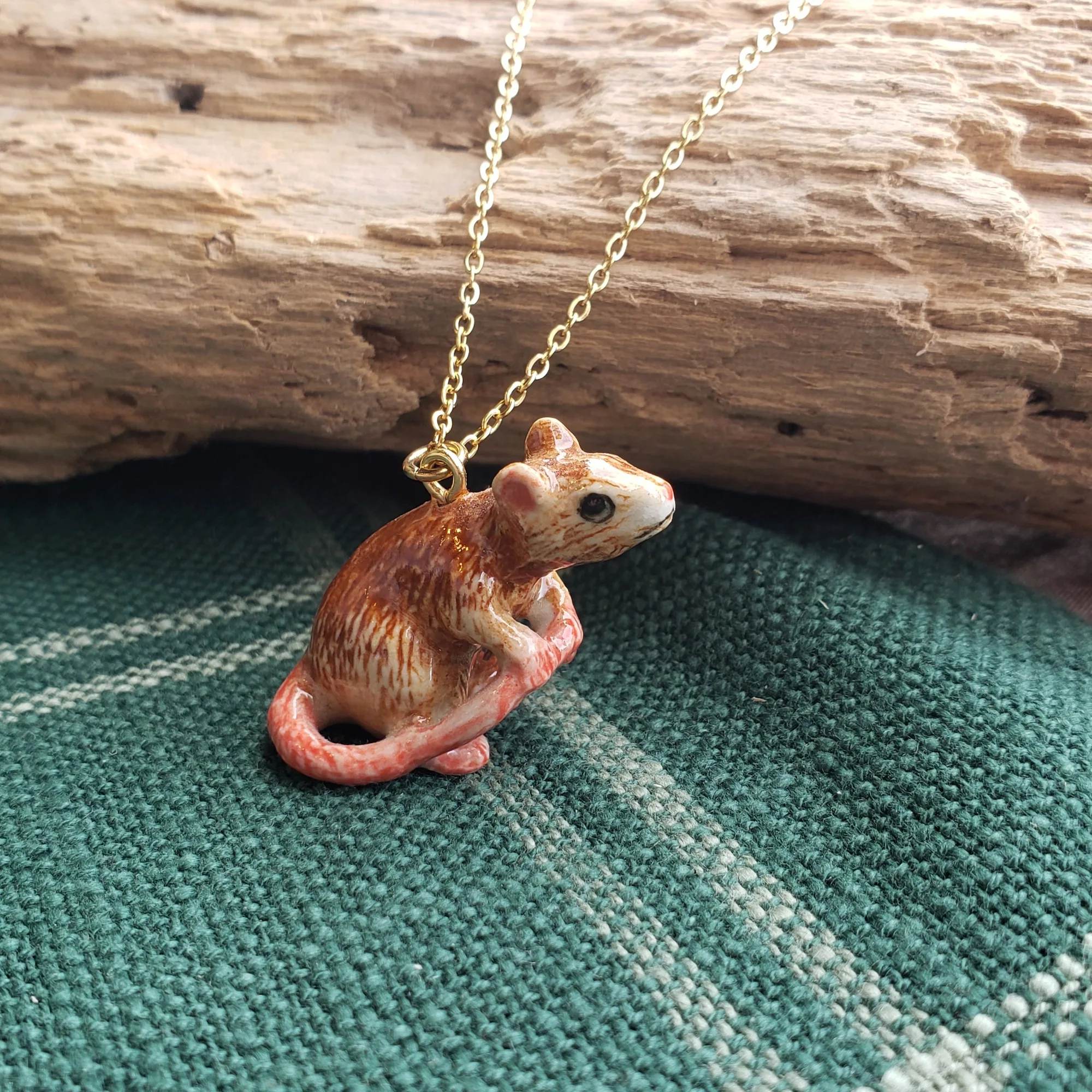 How to Choose a Porcelain Rat Pendant for Your Style