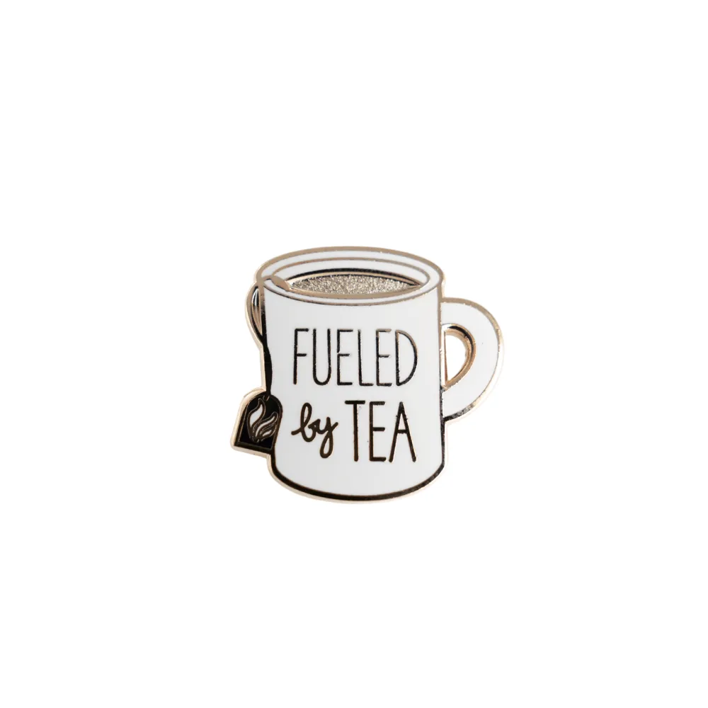 So personalisieren Sie Ihr Teeritual mit einem Enamel Pin