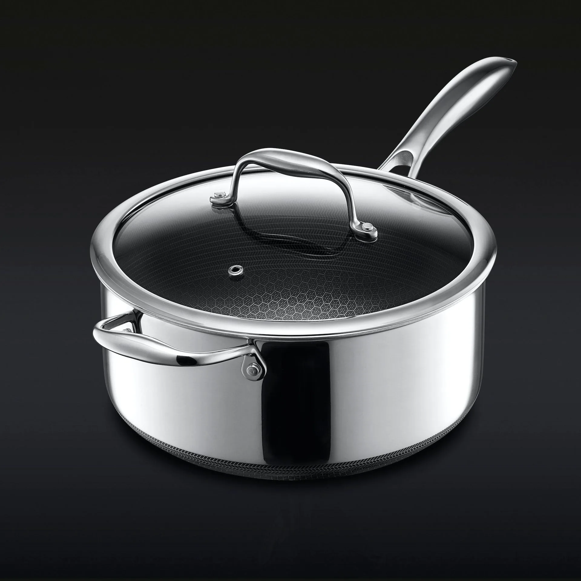 Hybrid Saucepan with Lid, 5-Qt