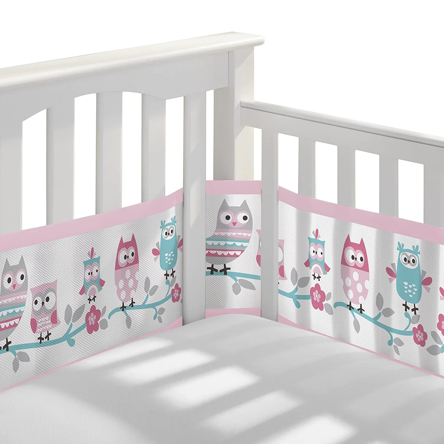 Atmungsaktive Bettumrandungen: Sind sie für Babys sicher?