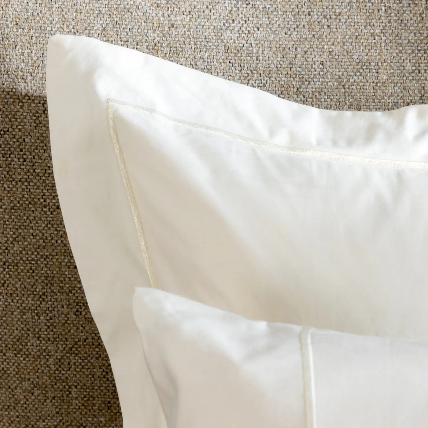 Ivory 600 Thread Count Egyptian Cotton Pillowcases