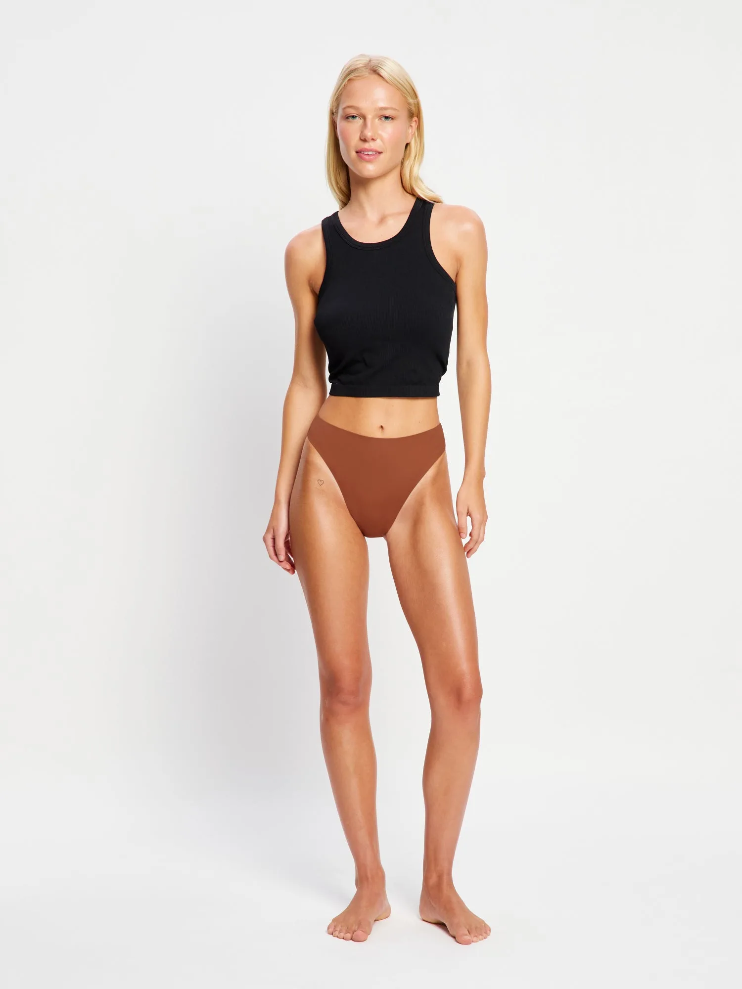 Seamfree Hi-Leg Cheeky Moisture Wicking Mocha Brown