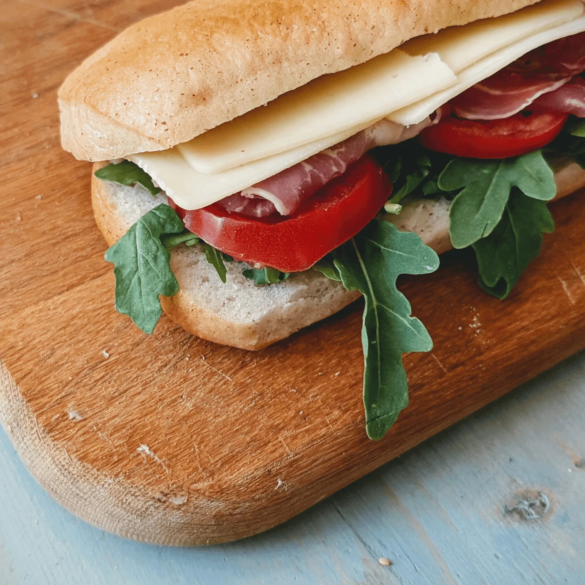 Gluten-Free Bagels vs. Traditional Bagels: Taste, Texture, and Topping Ideas