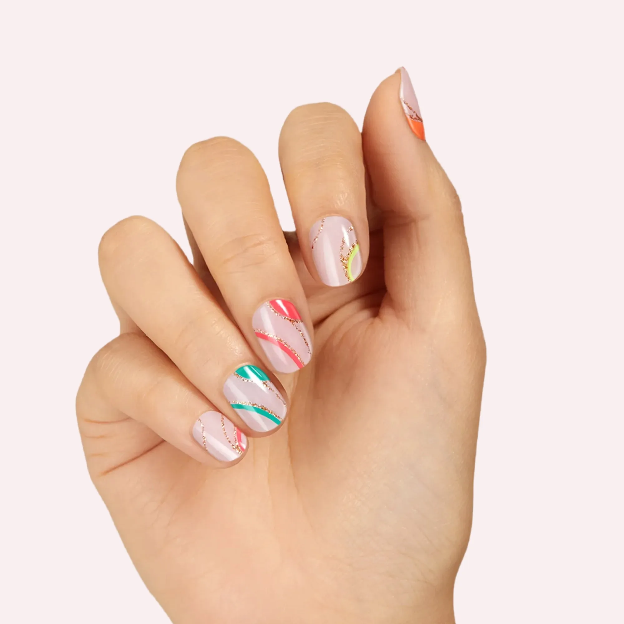 Rabbit vs Suns Out Swirl: Pink negle-duel