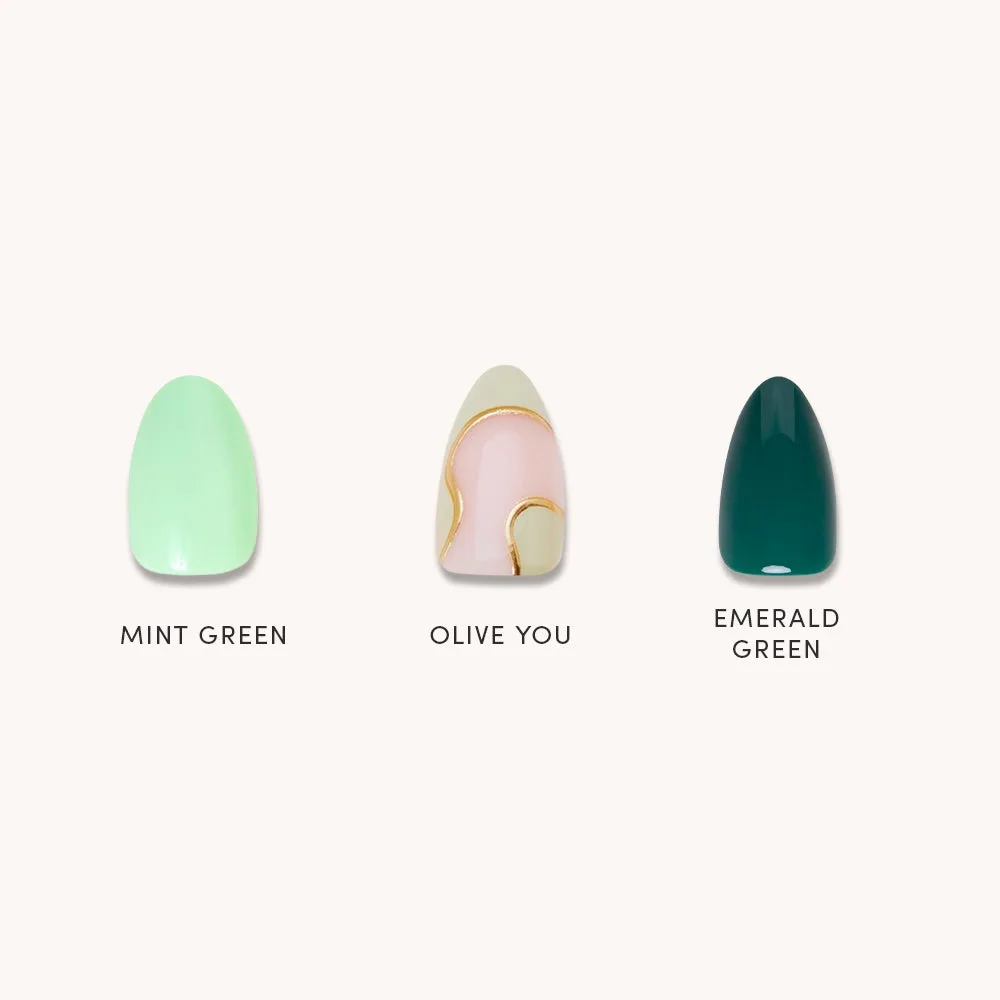 Green Enchantment vs. Oval the Map: ¿Qué set de uñas te conviene?