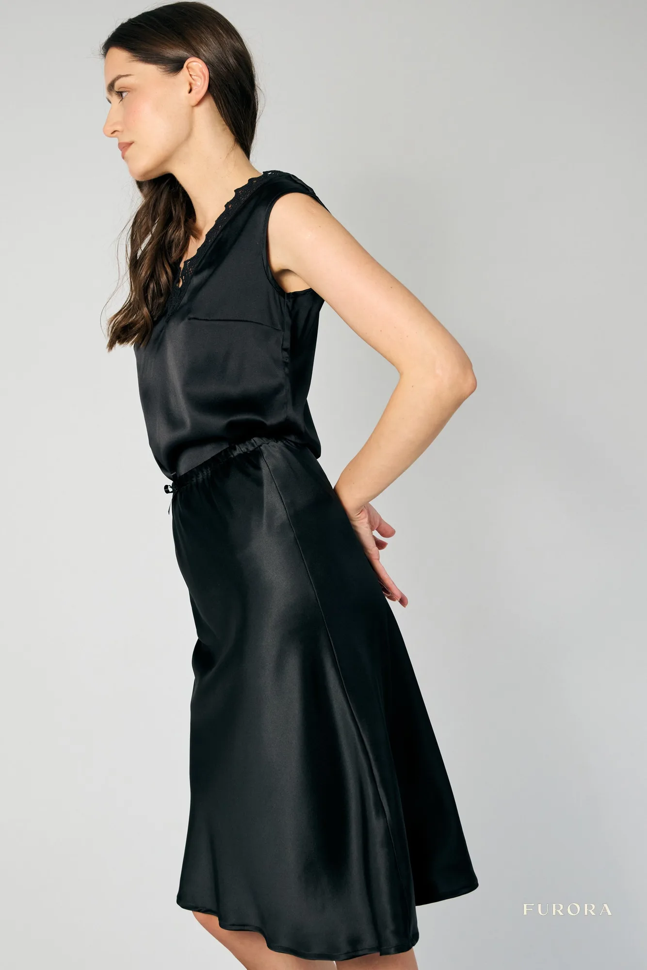 Clémence vs Caroline Noir: Which Silk Skirt to Choose