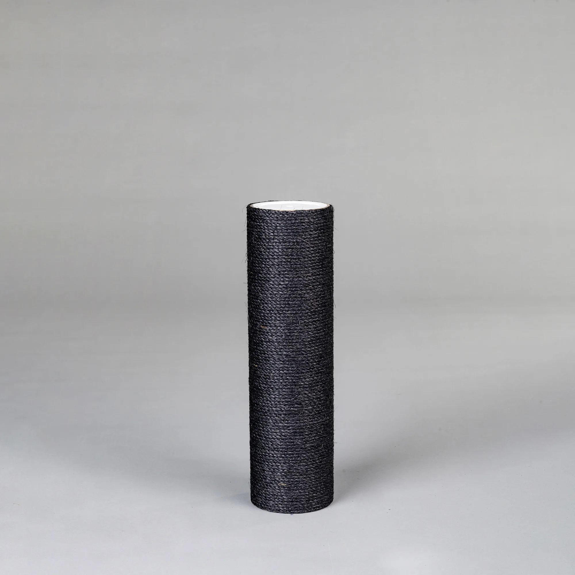 Sisal Pole 21 inch x 6 inchØ - M8 (Blackline)