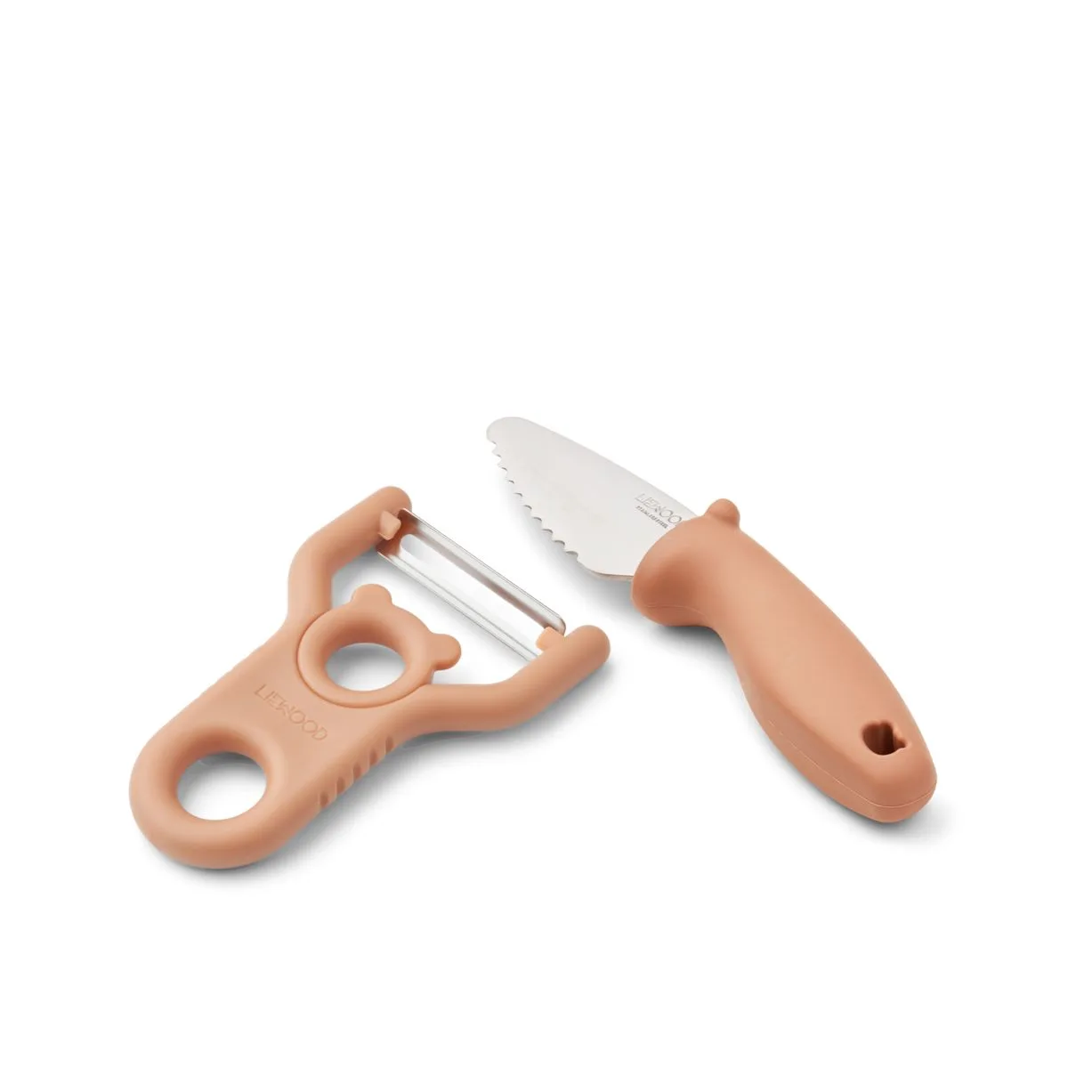 How to Use a Peeler and Knife Set Safely