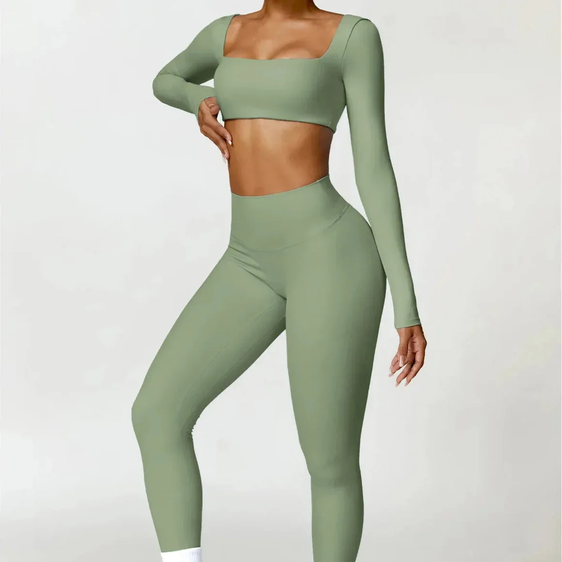 How to Style a Long-Sleeve Top and Leggings Sport Set