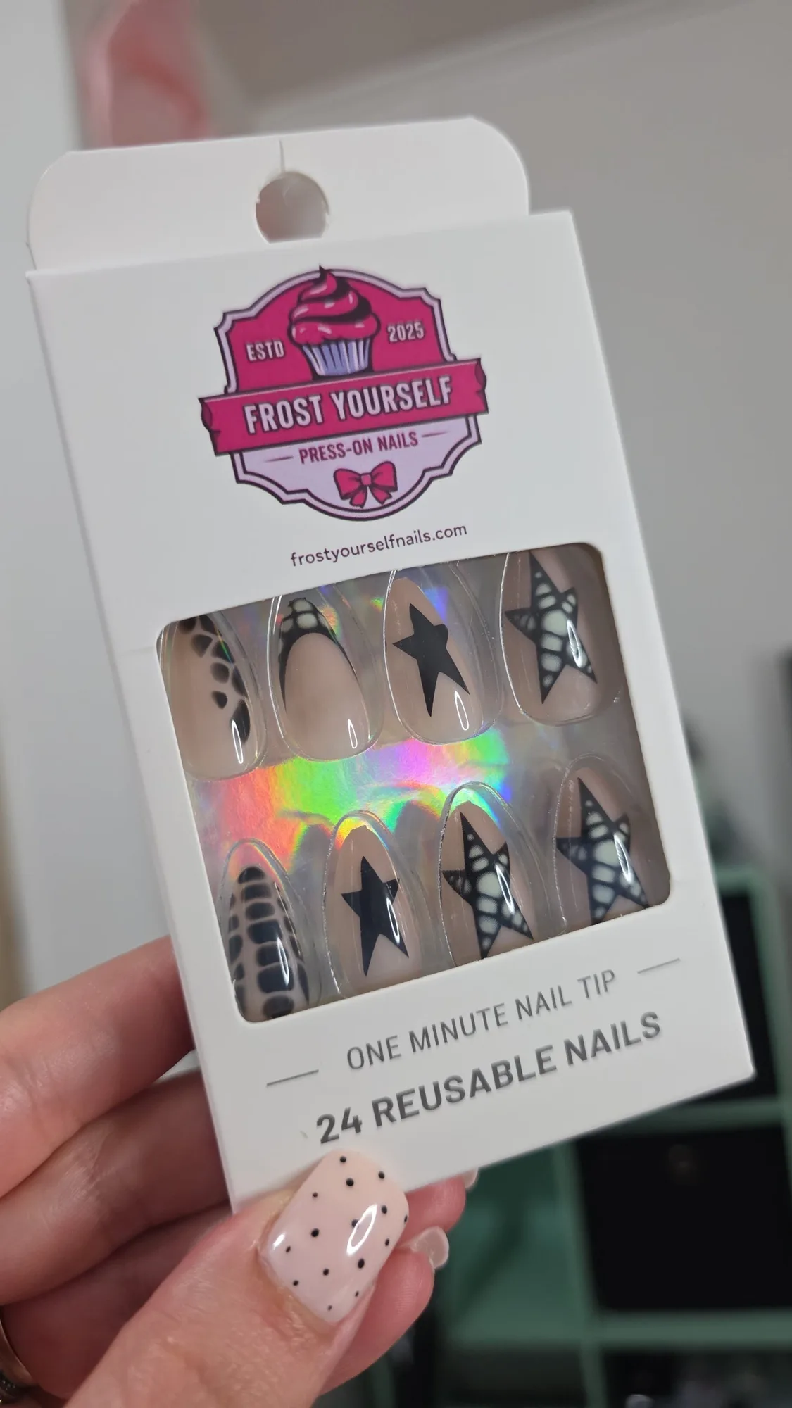 Shine Bright vs Glow Up: Which Medium Press-On Nail Shines More?