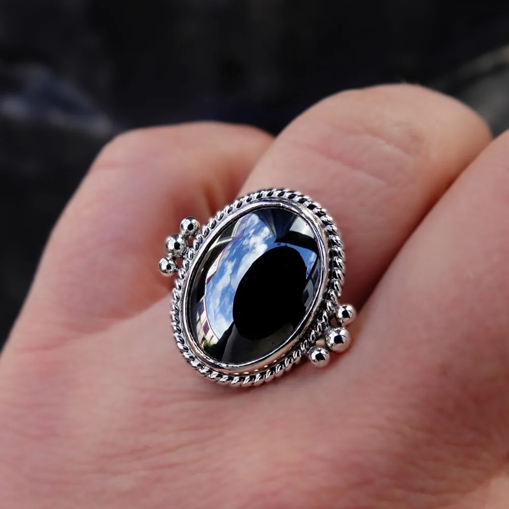 Bijoux gothiques en argent sterling ou en or : lequel choisir ?