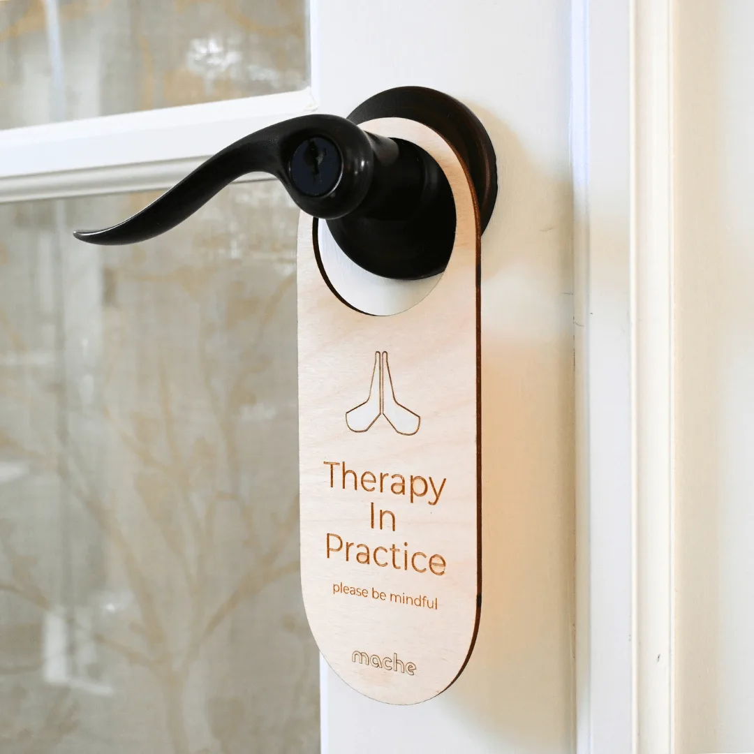 Pancarte self-care vs. porte-thérapie : que choisir ?