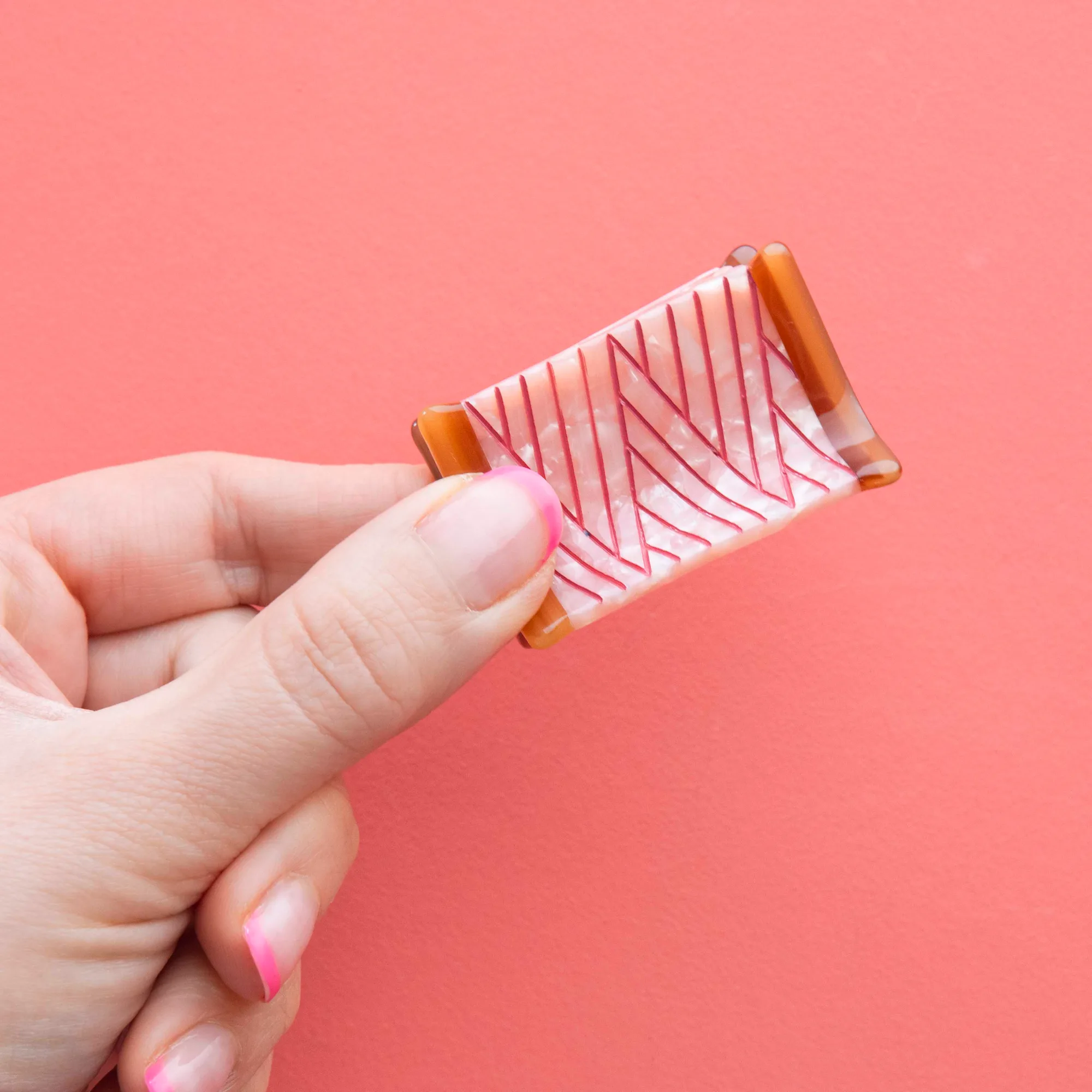Pinza de moño mini con carrete de hilo