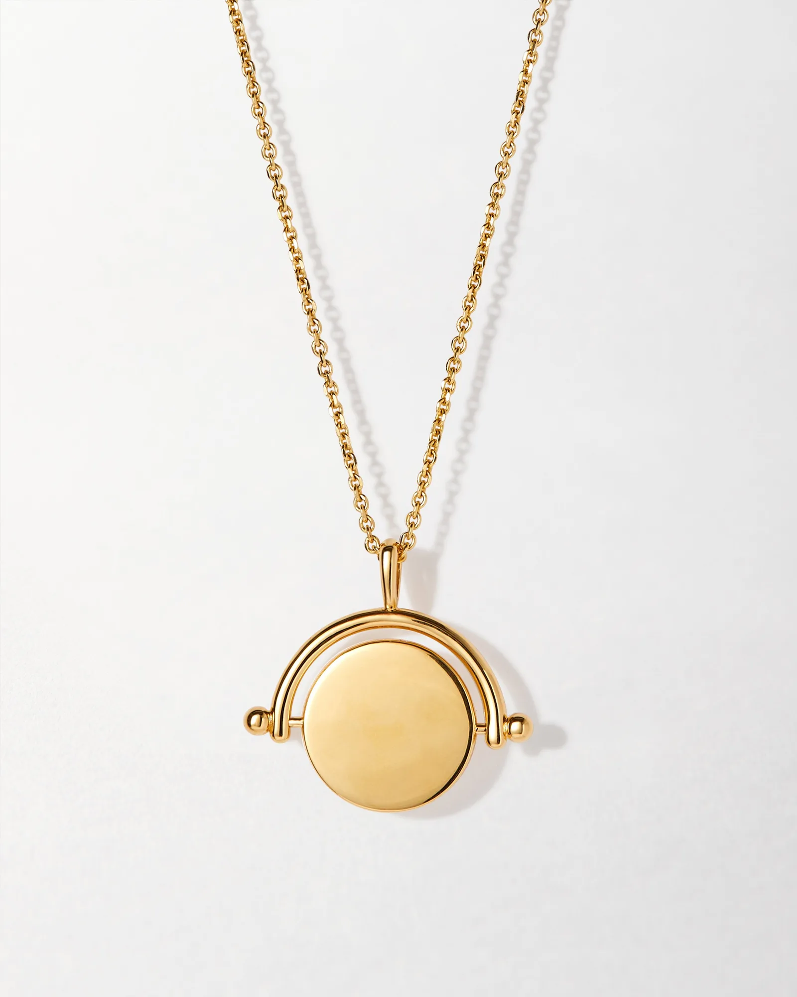 How to Personalize a Necklace for a Gift: Initials, Birthstones, and More