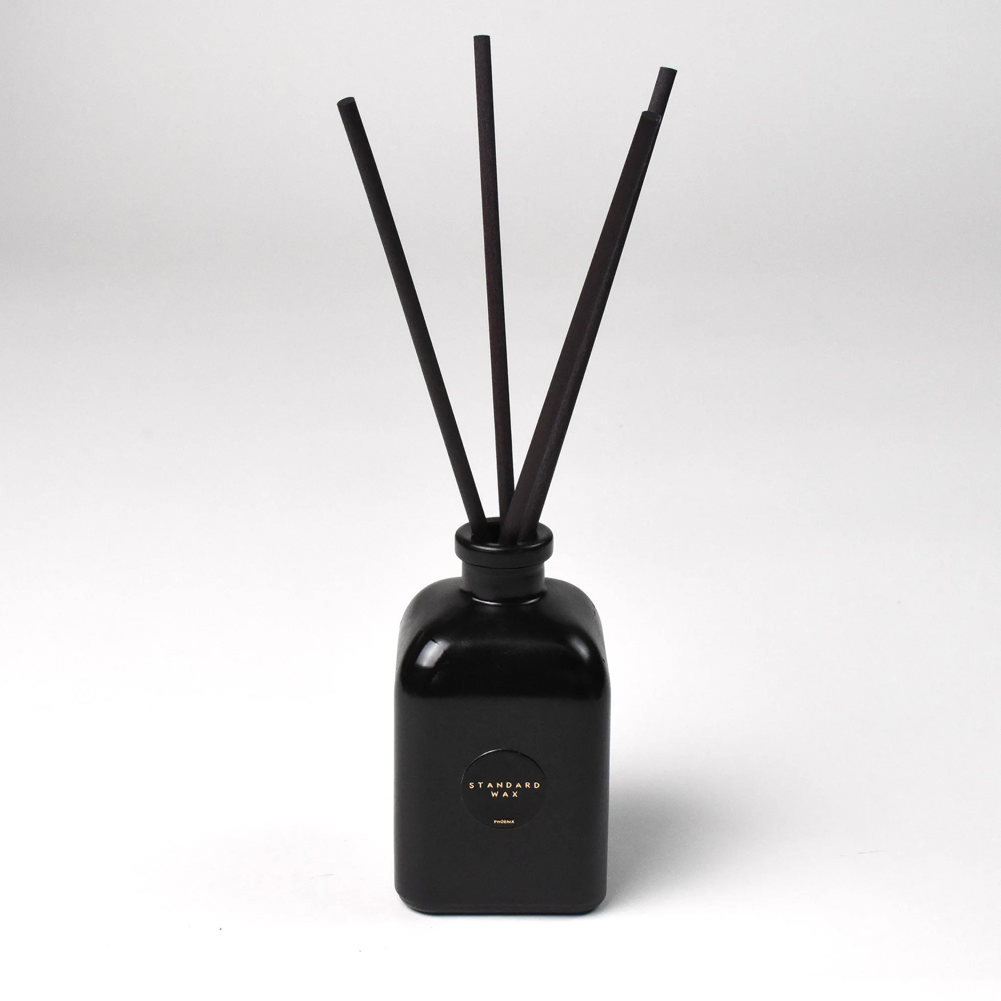 How to Clean Your Diffuser Bottles and Reeds for a Fresh Scent