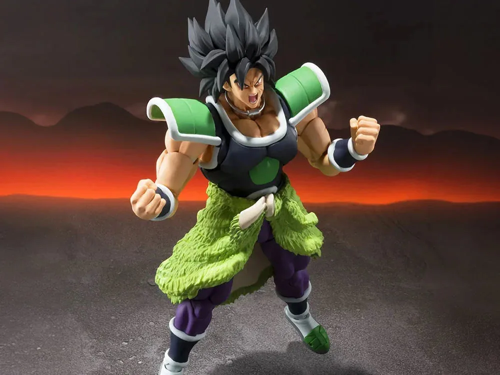 Hunter x Hunter S.H.Figuarts Chrollo Luciferin esillepano muiden figuurien kanssa